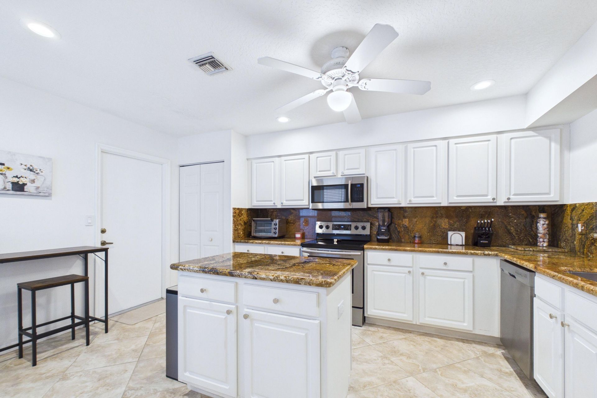 412 Coral Cove Drive, North Palm Beach, FL 33408 Photo