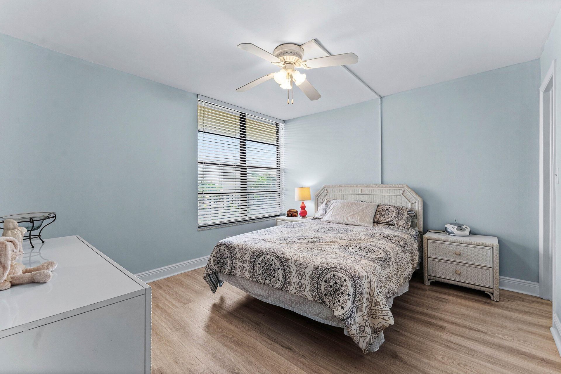 8 N Royal Palm Way, Unit 6040, Boca Raton, FL 33432 Photo