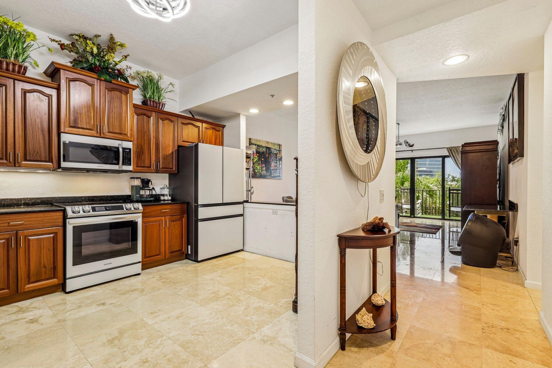 1620 Presidential Way, Unit 310, West Palm Beach, FL 33401 Photo