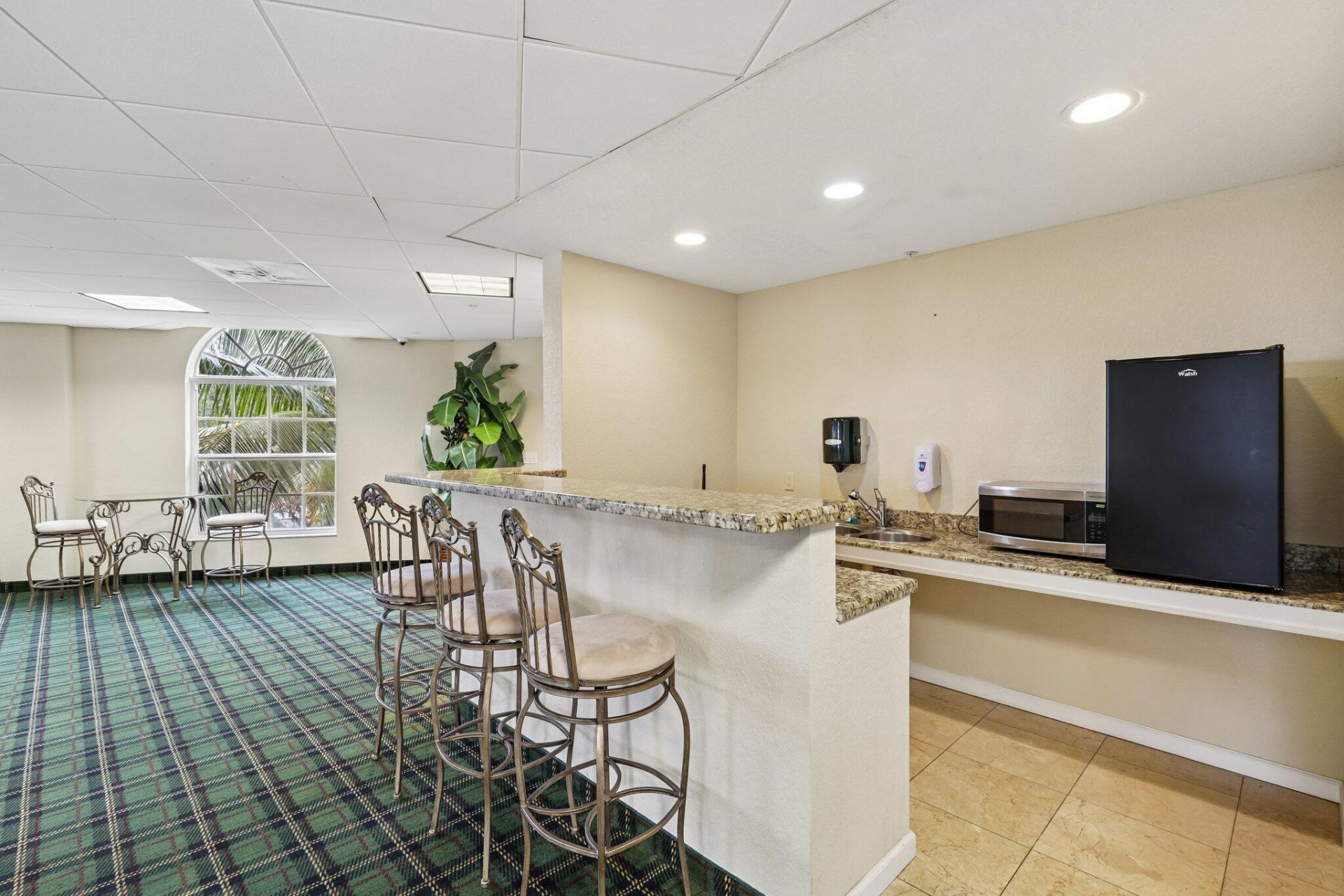 1620 Presidential Way, Unit 310, West Palm Beach, FL 33401 Photo