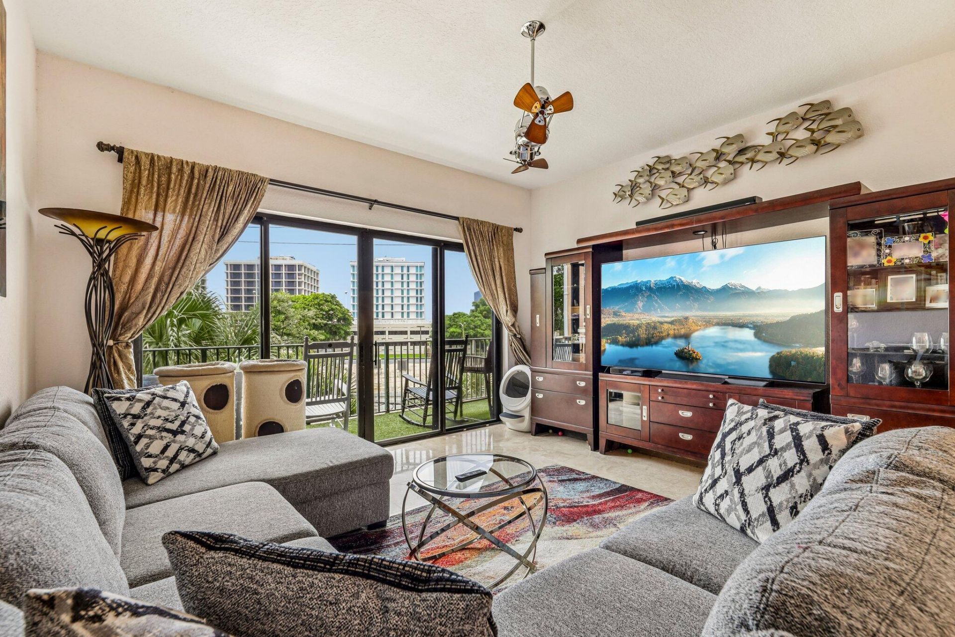 1620 Presidential Way, Unit 310, West Palm Beach, FL 33401 Photo