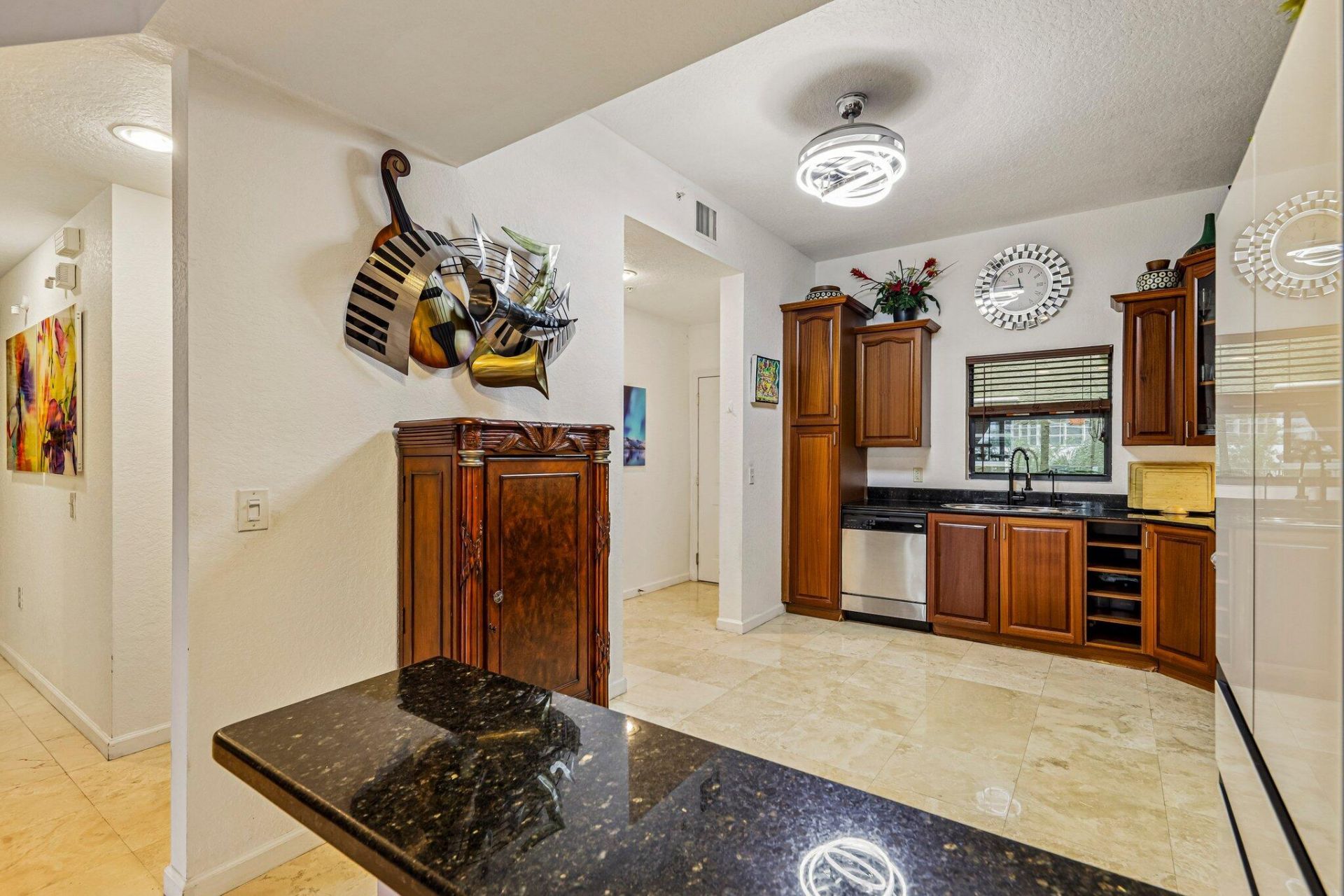 1620 Presidential Way, Unit 310, West Palm Beach, FL 33401 Photo