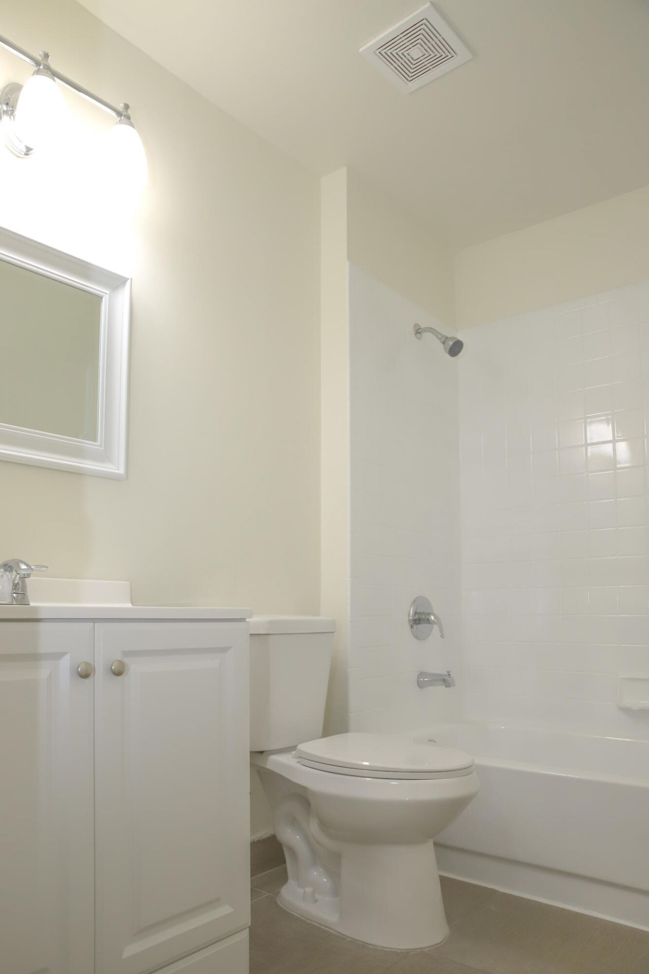 2007 W Lakeview Drive W, Royal Palm Beach, FL 33411 Photo