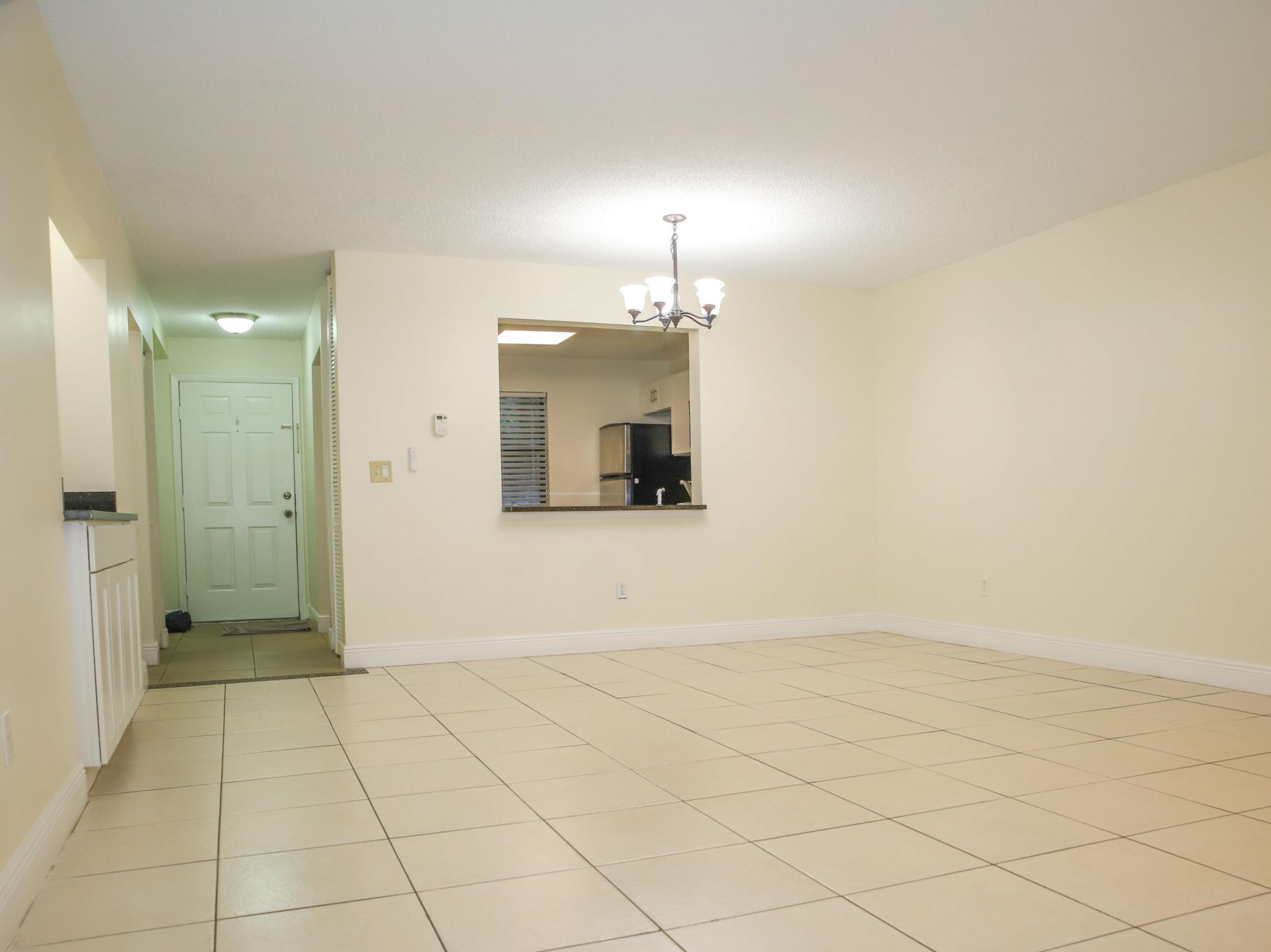 2007 W Lakeview Drive W, Royal Palm Beach, FL 33411 Photo