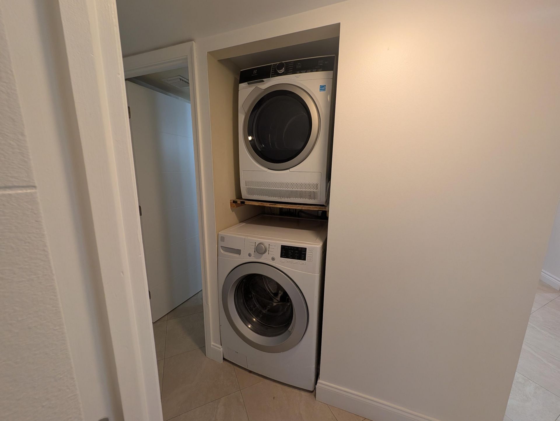 20225 NE 34th Court, Unit 217, Aventura, FL 33180 Photo