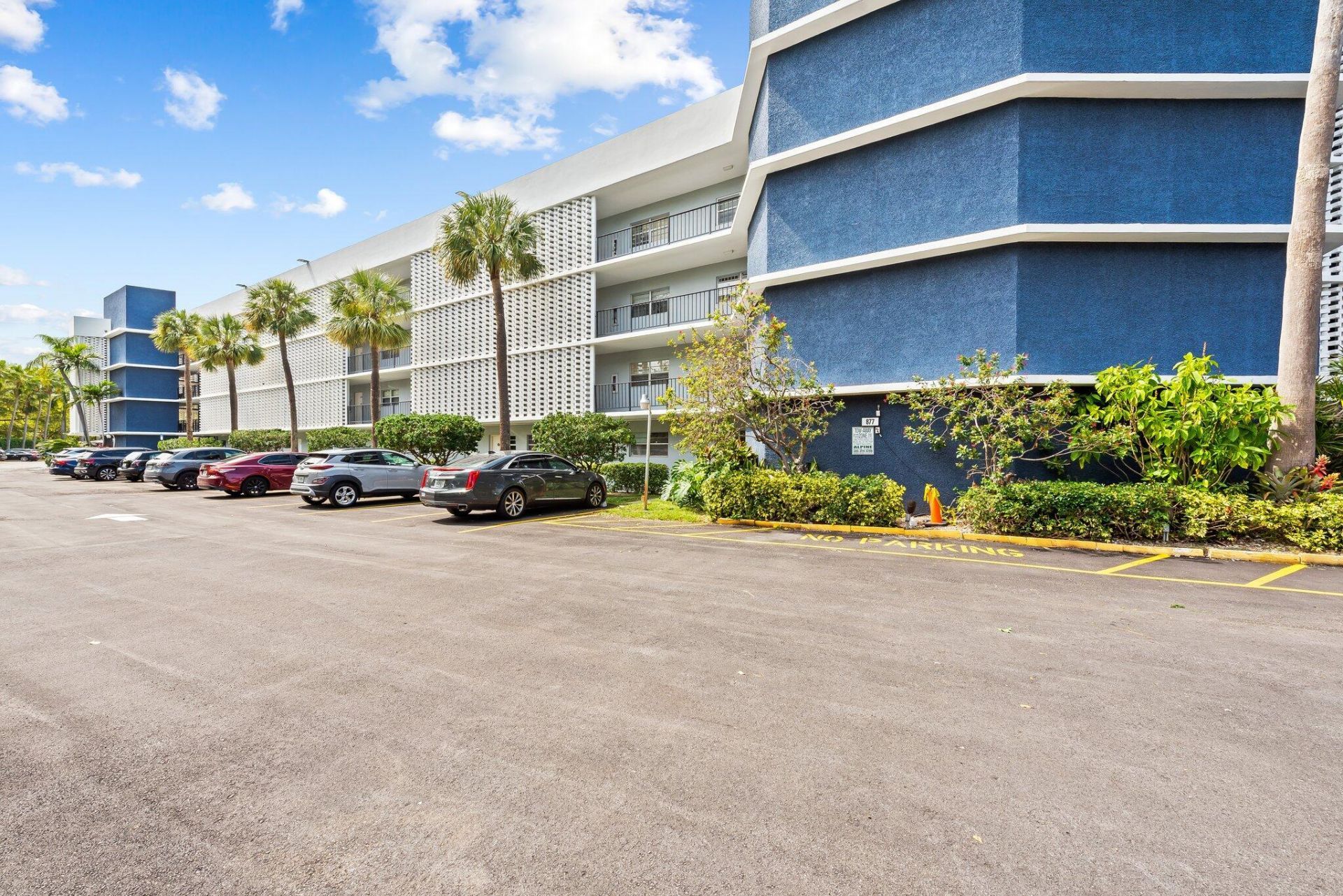 877 NE 195th Street, Unit 422, Miami, FL 33179 Photo