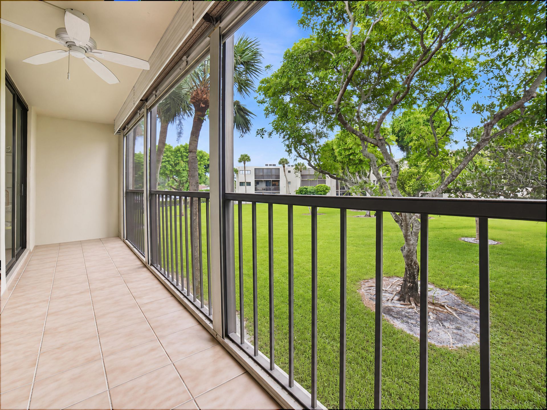 5340 Las Verdes Circle, Unit 202, Delray Beach, FL 33484 Photo