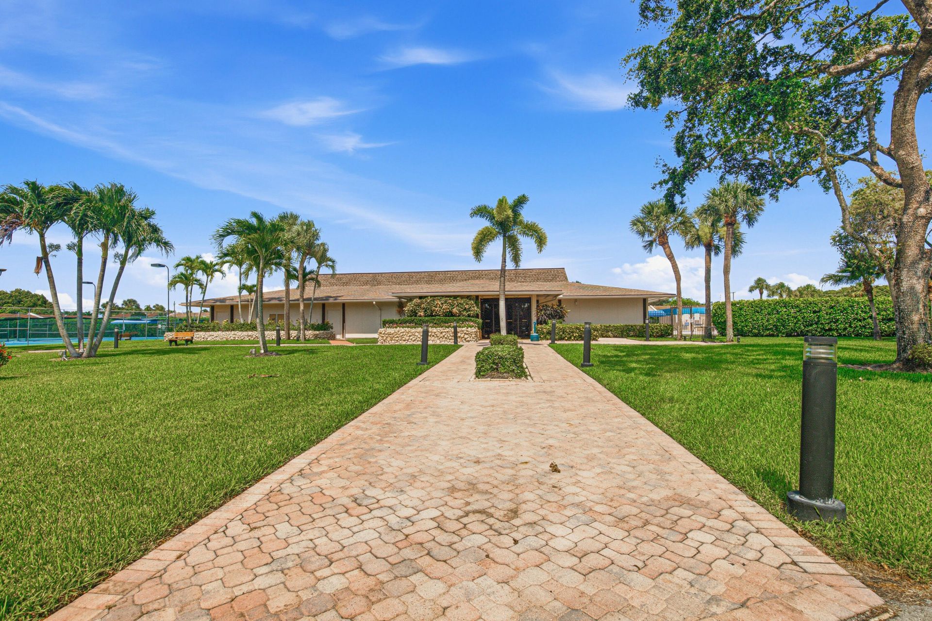 5340 Las Verdes Circle, Unit 202, Delray Beach, FL 33484 Photo