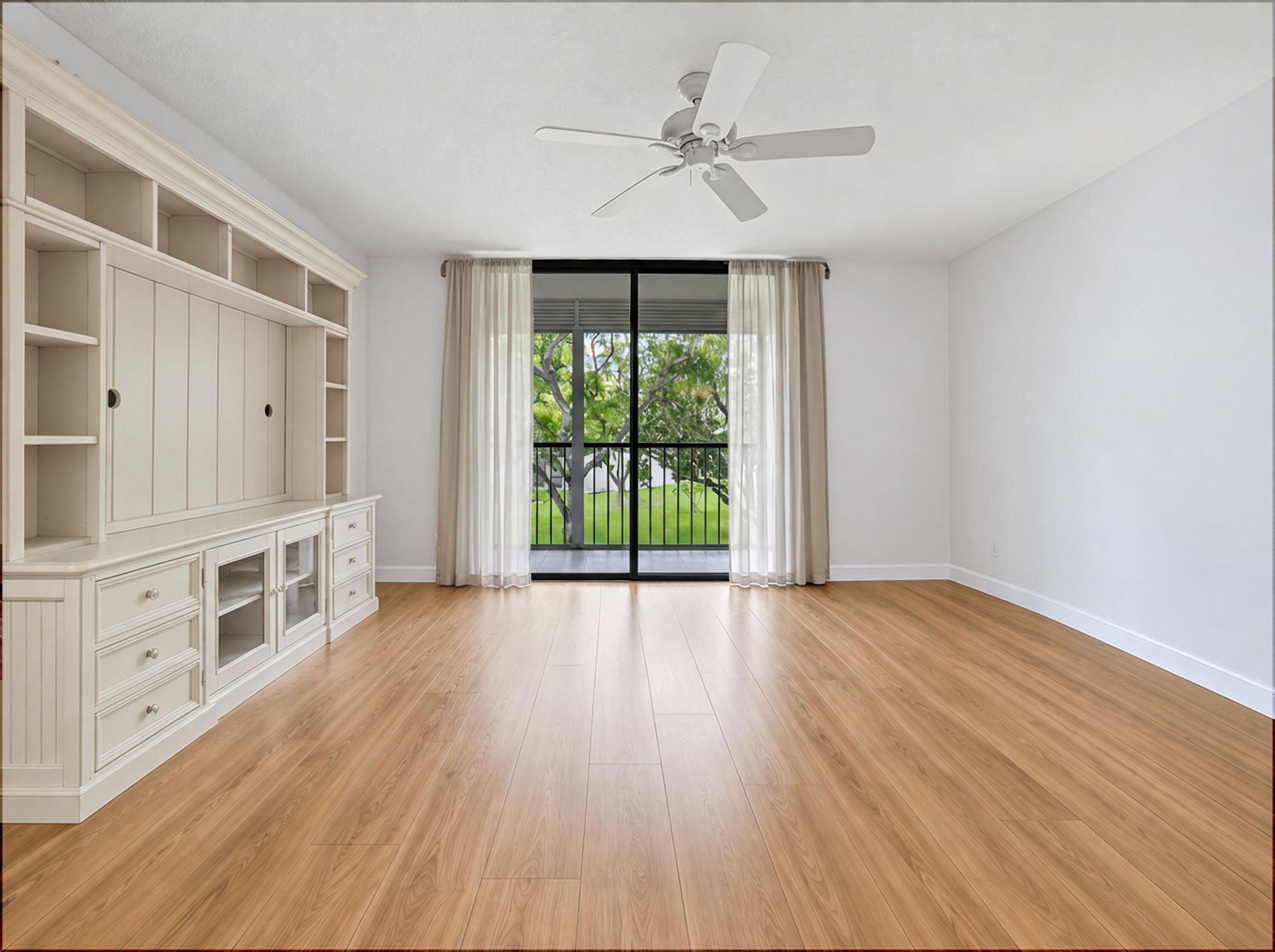 5340 Las Verdes Circle, Unit 202, Delray Beach, FL 33484 Photo