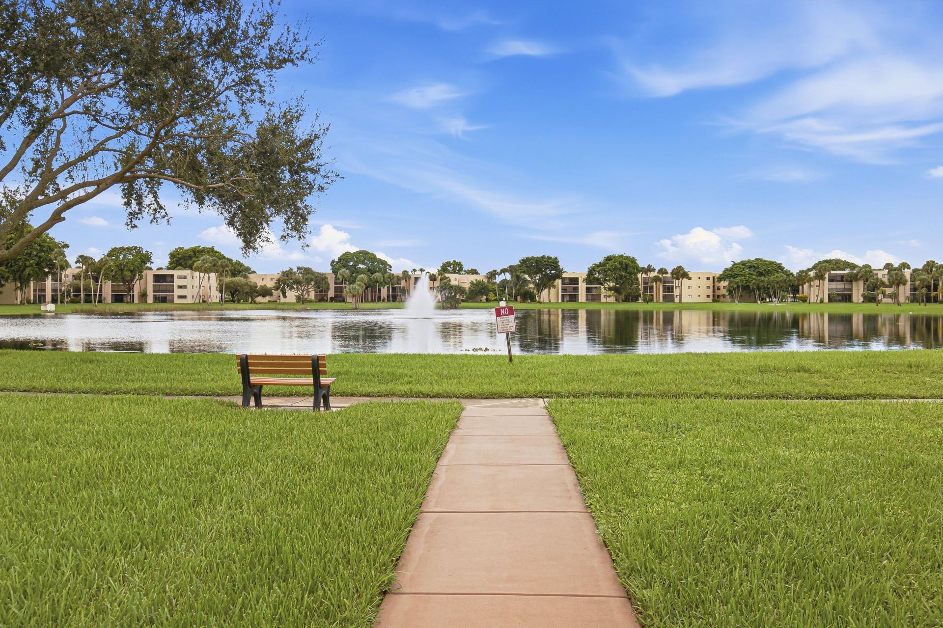 5340 Las Verdes Circle, Unit 202, Delray Beach, FL 33484 Photo