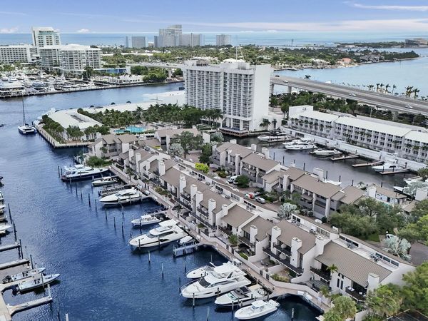 15 Port Side Drive, Unit 15, Fort Lauderdale, FL 33316