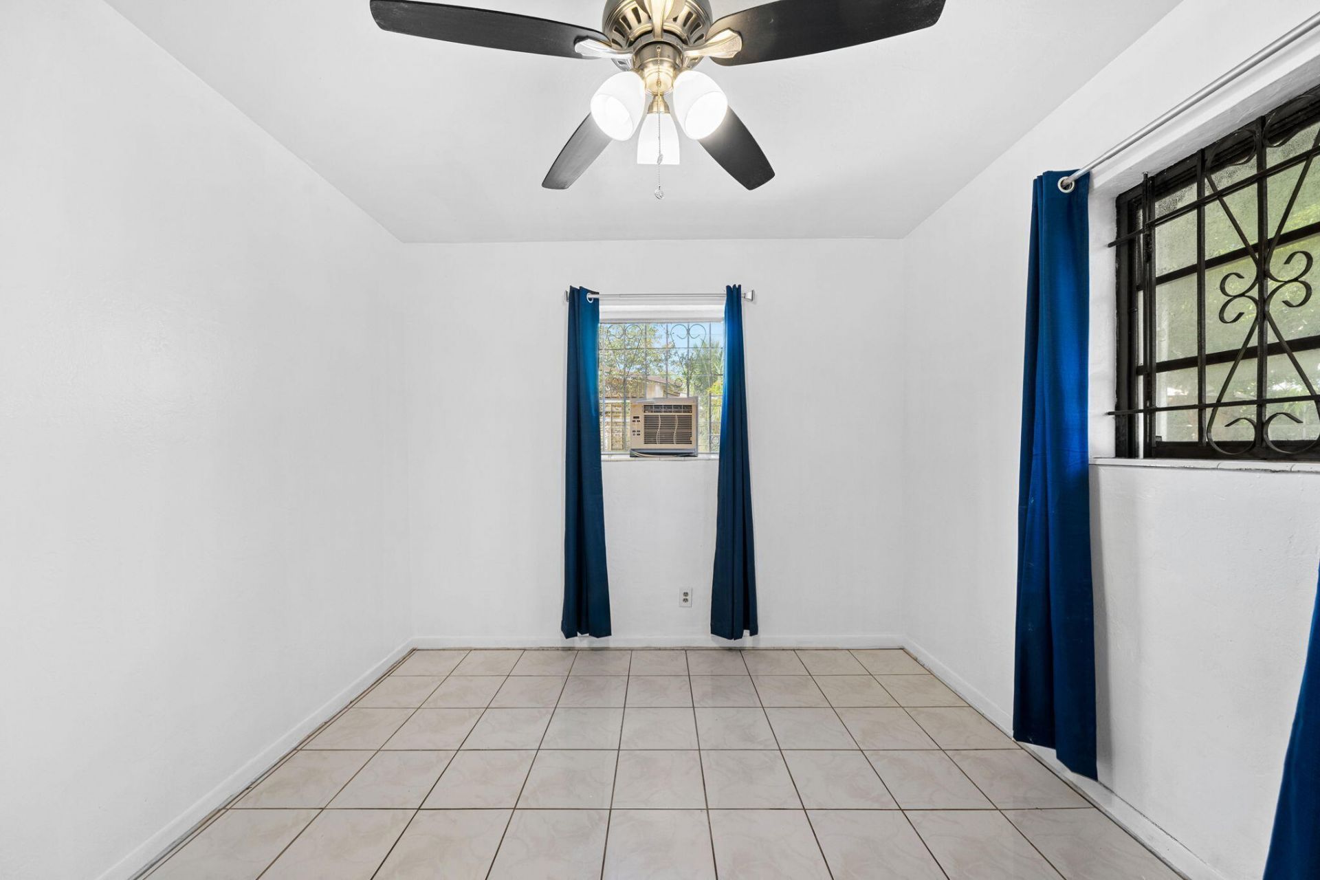 3850 NW 169th Terrace, Miami Gardens, FL 33056 Photo
