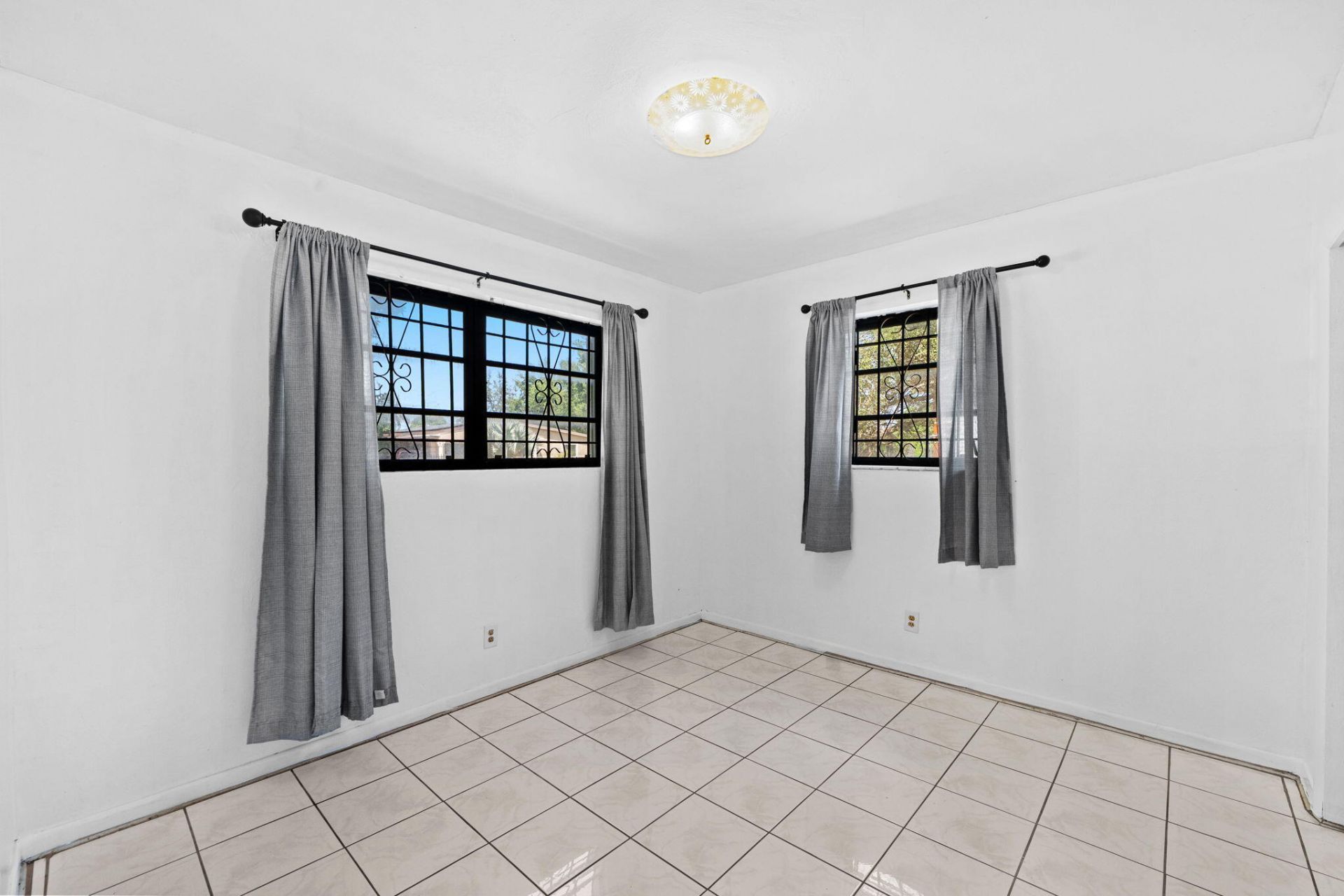 3850 NW 169th Terrace, Miami Gardens, FL 33056 Photo