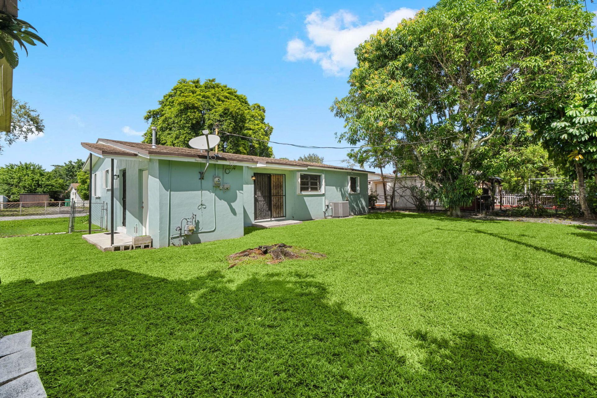 3850 NW 169th Terrace, Miami Gardens, FL 33056 Photo