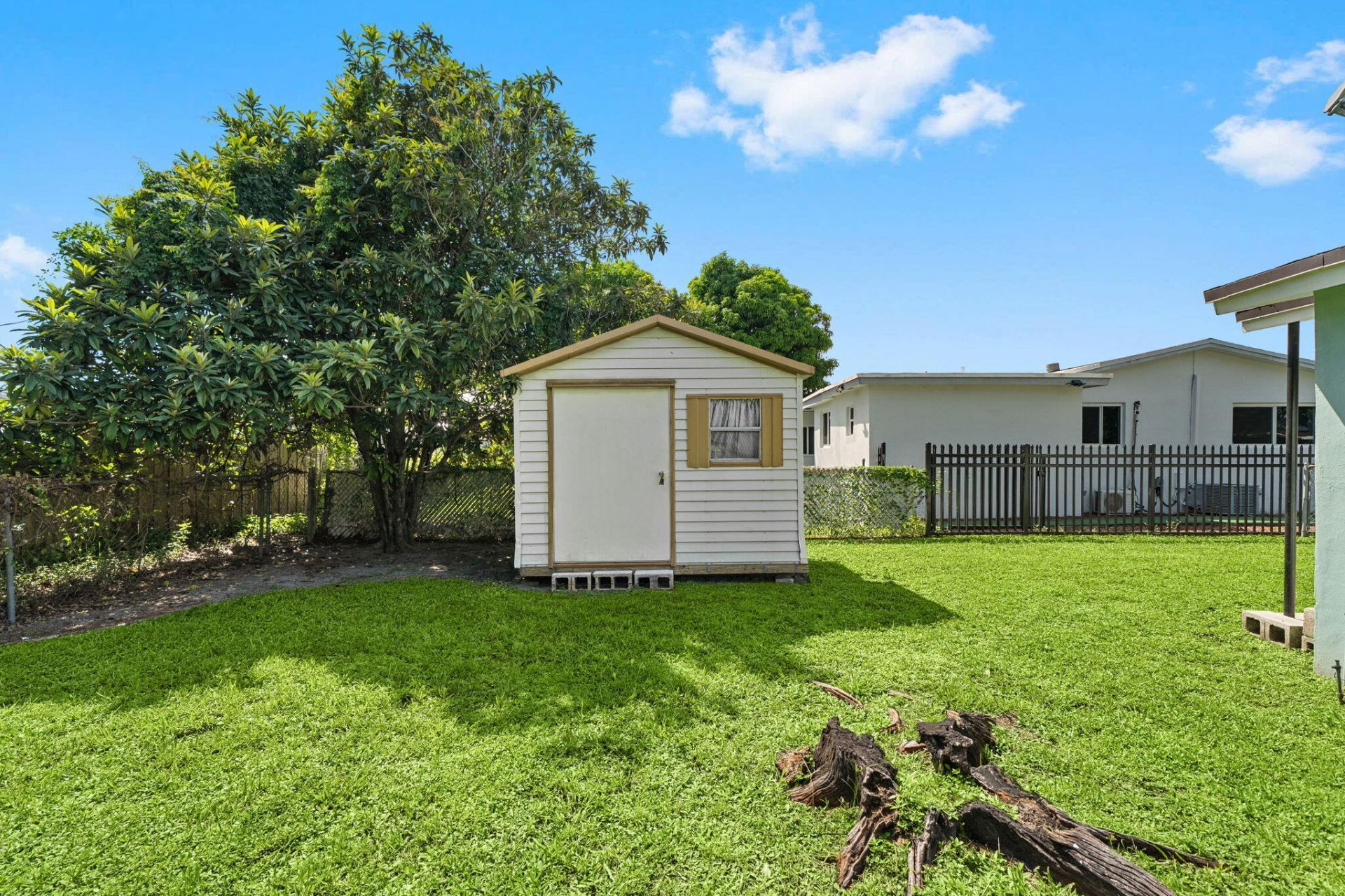 3850 NW 169th Terrace, Miami Gardens, FL 33056 Photo