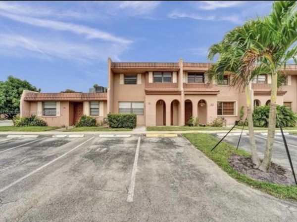 31 SEVILLE Circle, Unit 2-49, Davie, FL 33324