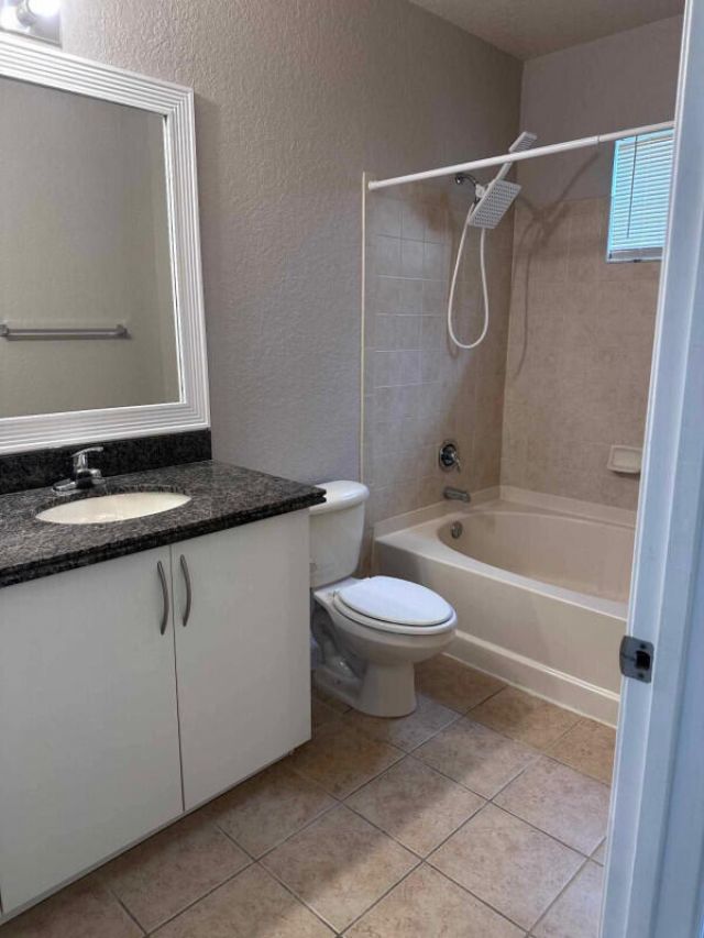 162 SW Peacock Boulevard, Unit 205, Port Saint Lucie, FL 34986 Photo