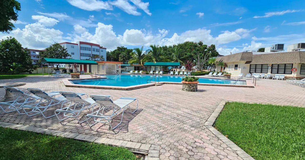 4270 NW 40th Street, Unit 104, Lauderdale Lakes, FL 33319 Photo