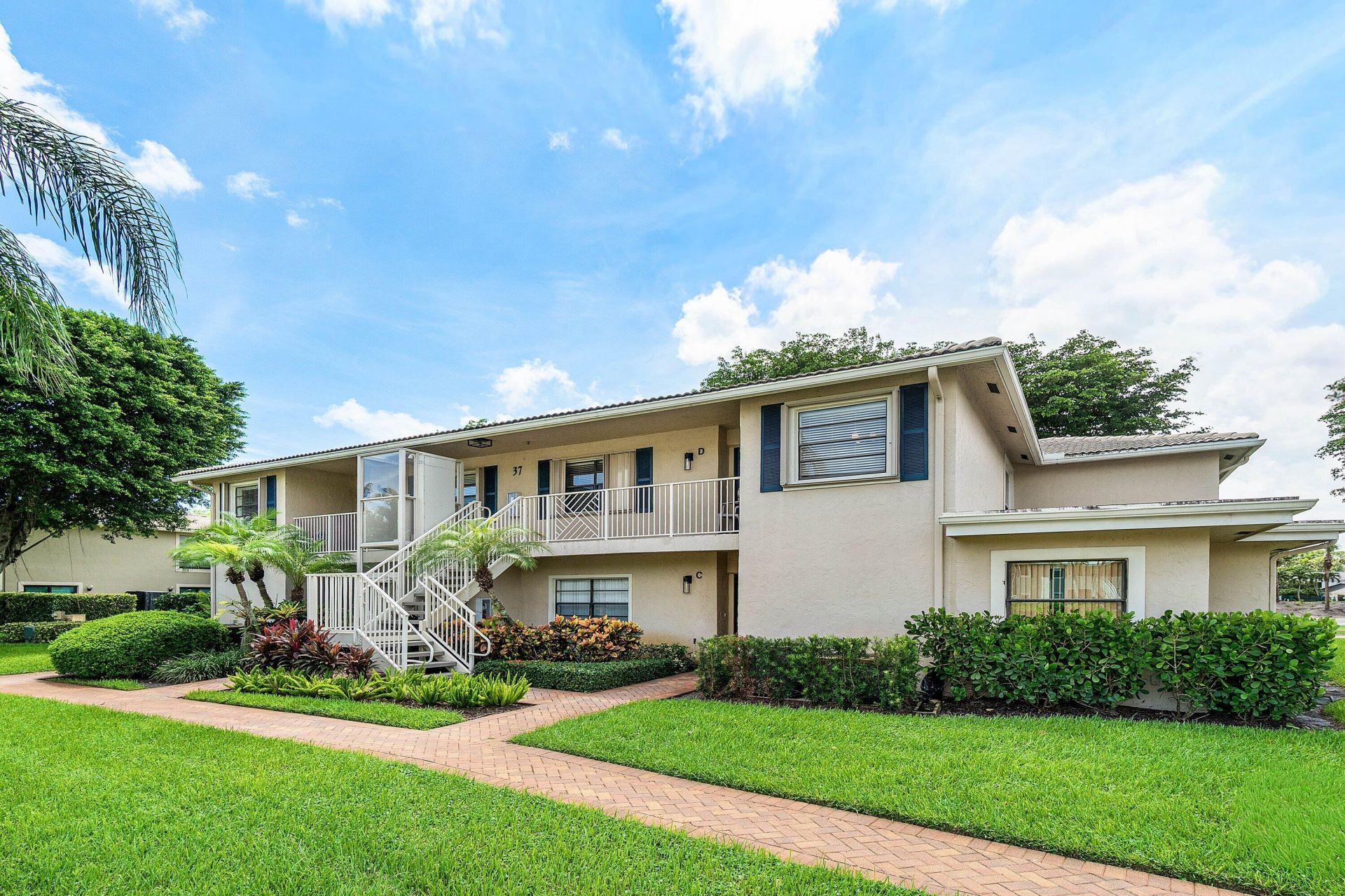 37 Stratford Lane W, Unit D, Boynton Beach, FL 33436 Photo