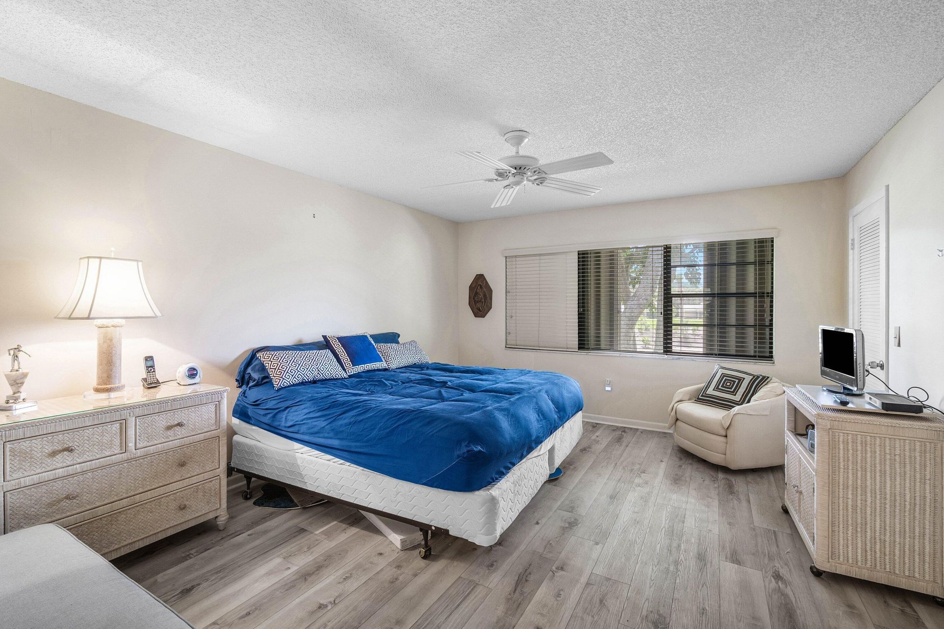 37 Stratford Lane W, Unit D, Boynton Beach, FL 33436 Photo