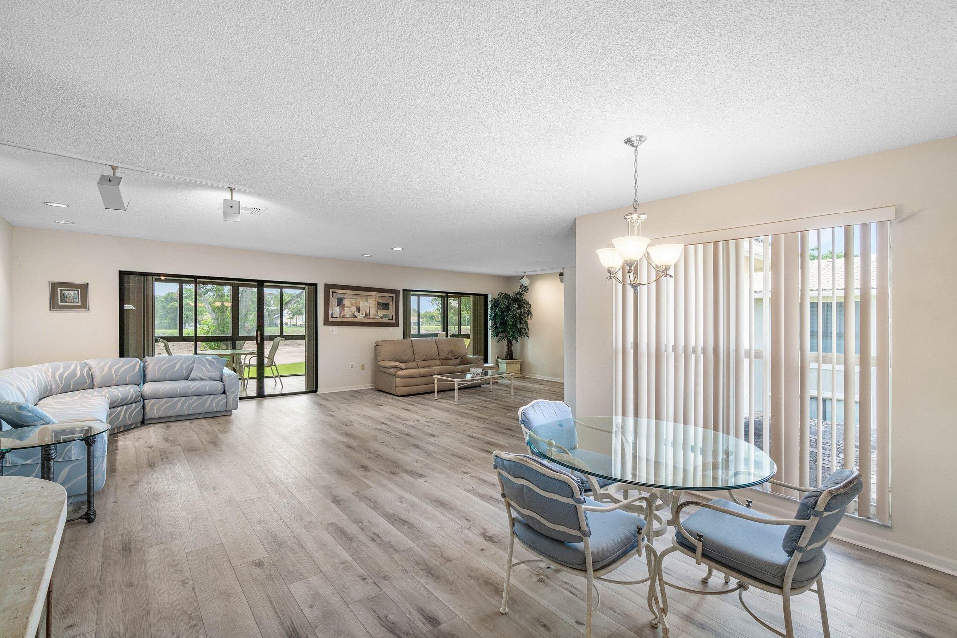 37 Stratford Lane W, Unit D, Boynton Beach, FL 33436 Photo