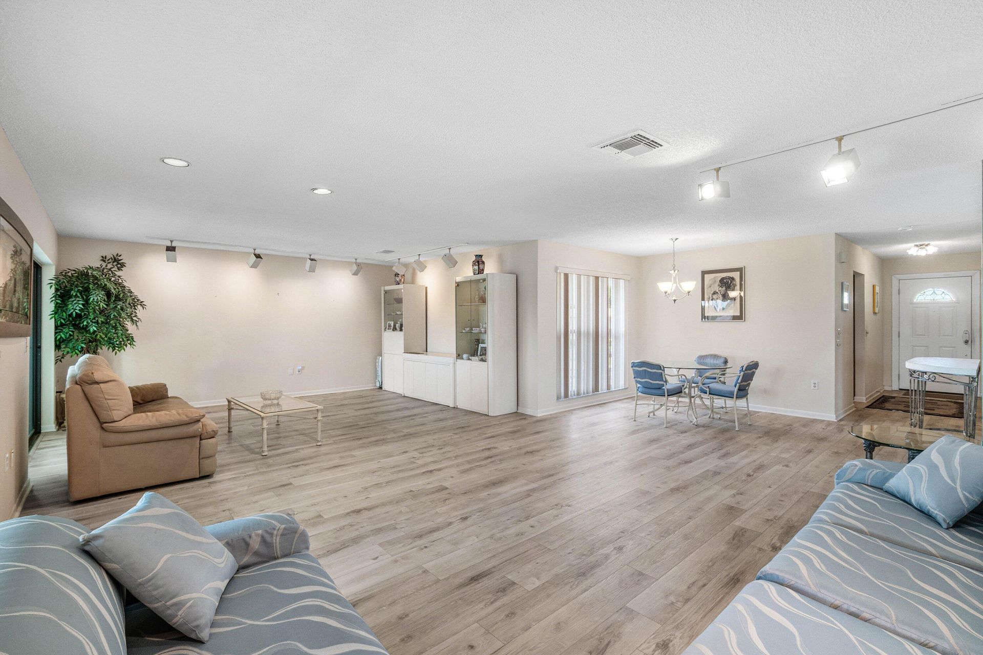 37 Stratford Lane W, Unit D, Boynton Beach, FL 33436 Photo