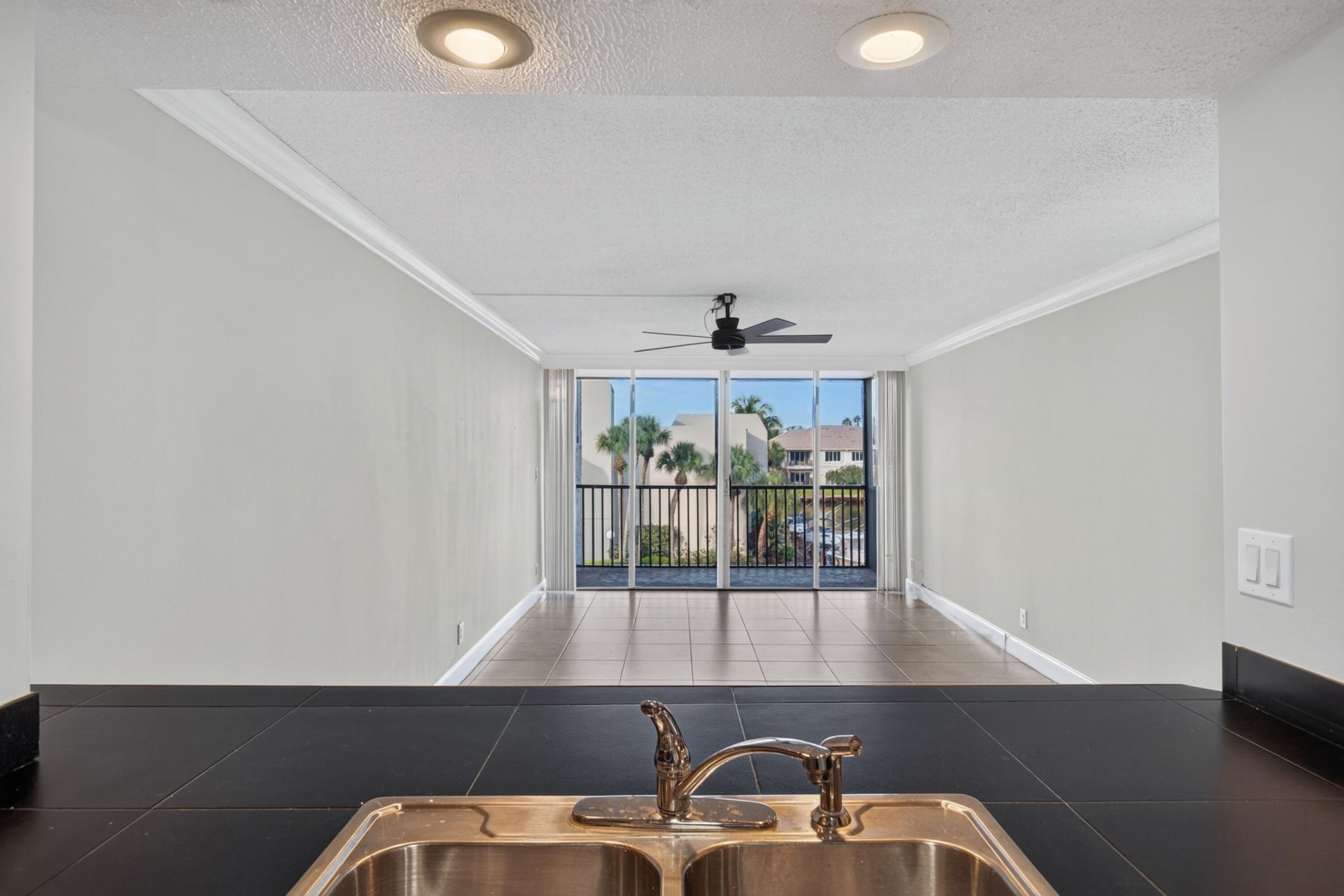 6 Royal Palm Way, Unit 307, Boca Raton, FL 33432 Photo
