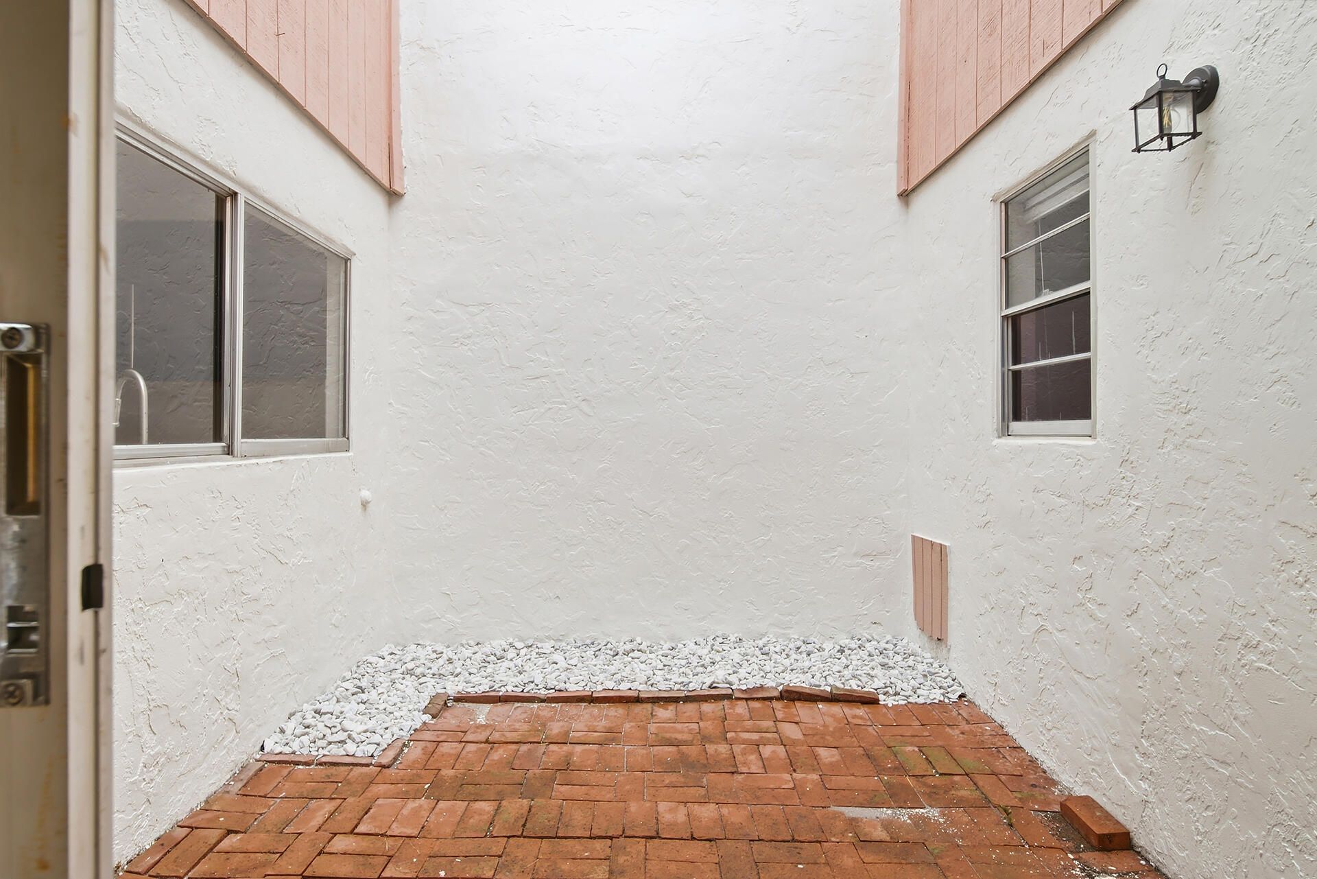 581 NW 47th Avenue, Delray Beach, FL 33445 Photo