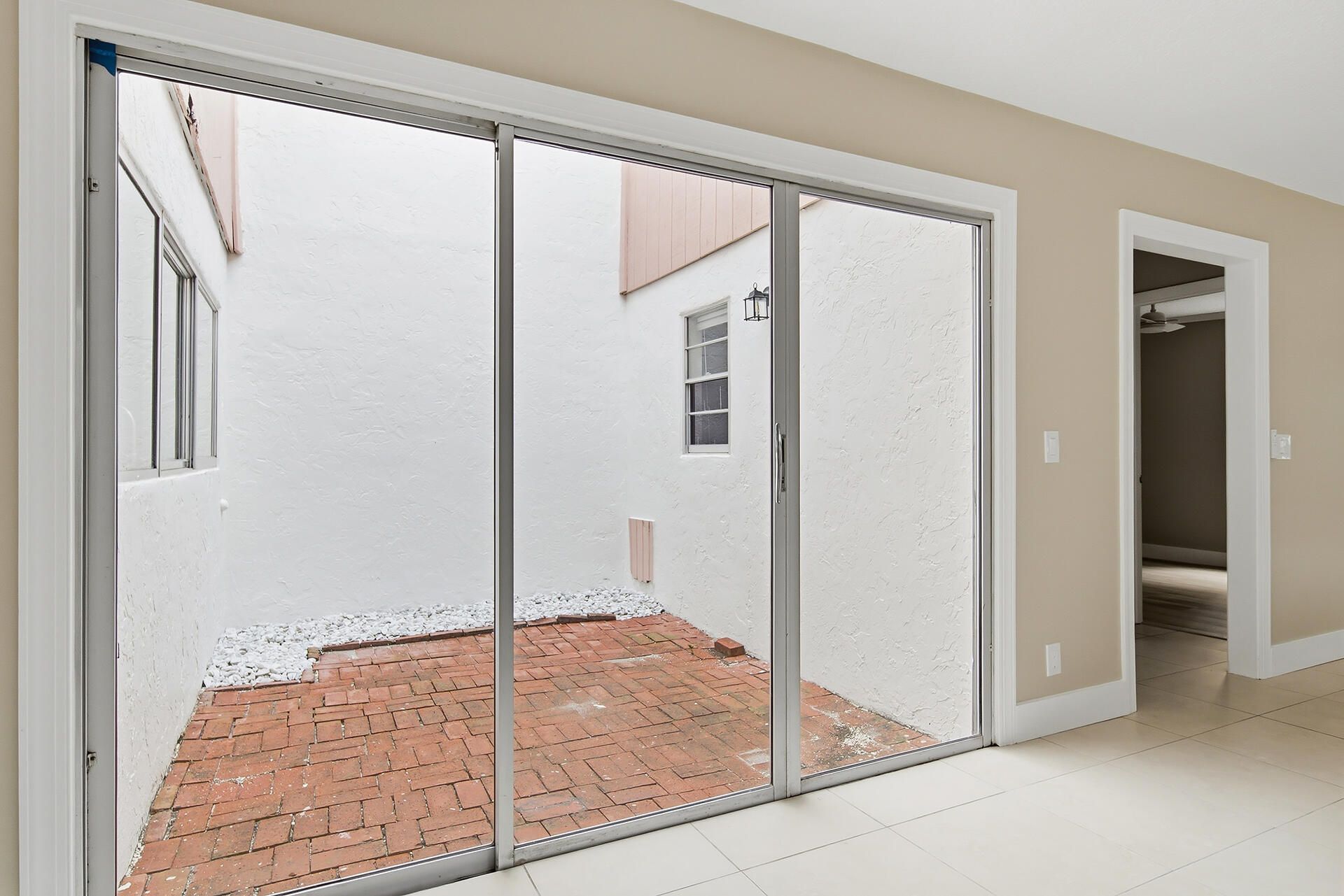 581 NW 47th Avenue, Delray Beach, FL 33445 Photo