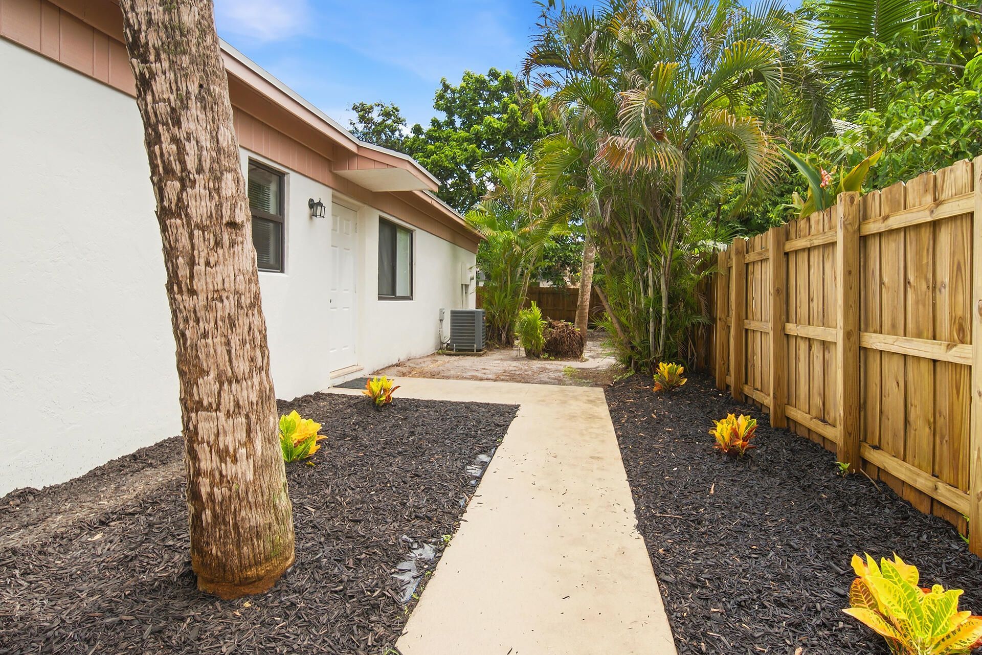 581 NW 47th Avenue, Delray Beach, FL 33445 Photo