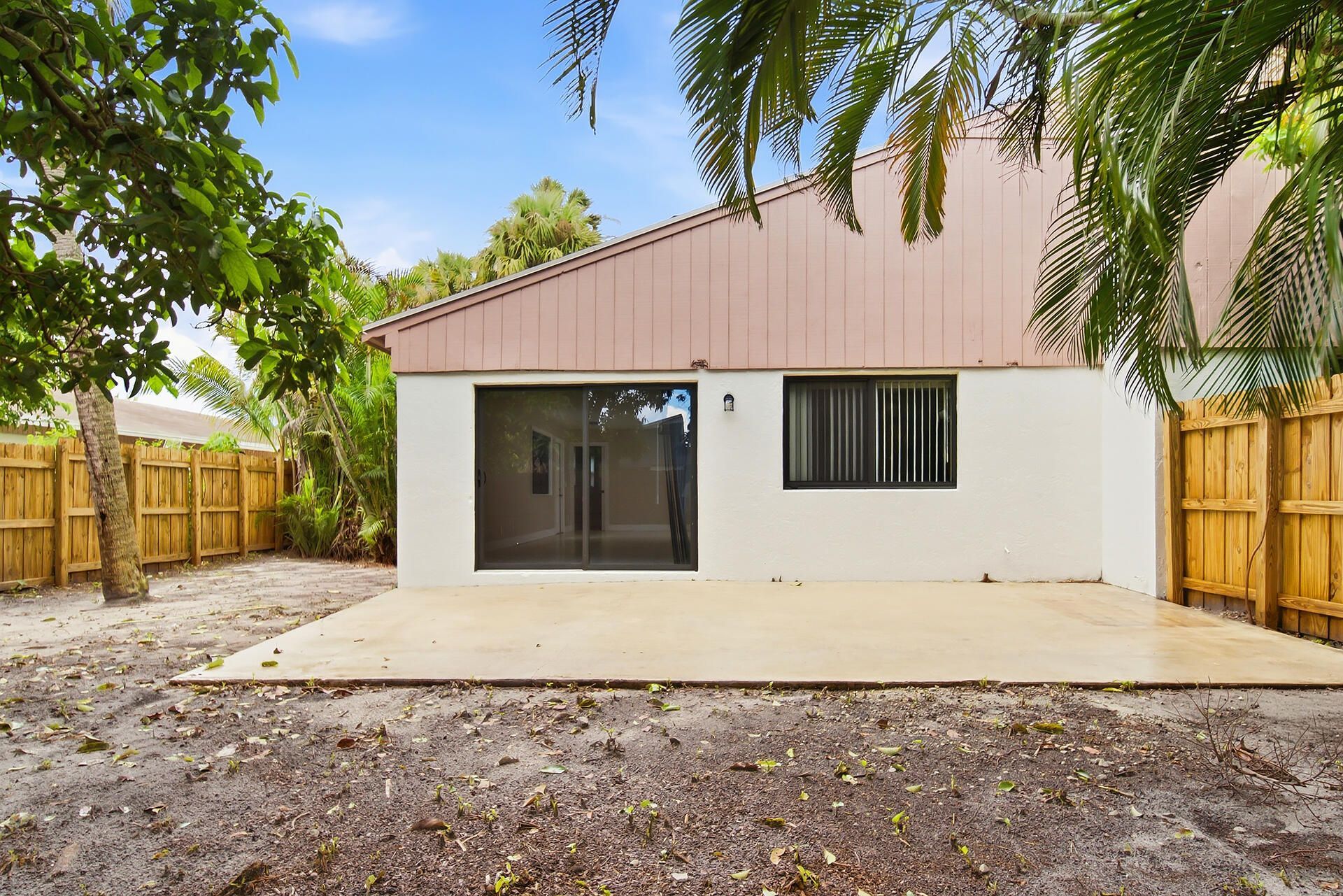 581 NW 47th Avenue, Delray Beach, FL 33445 Photo