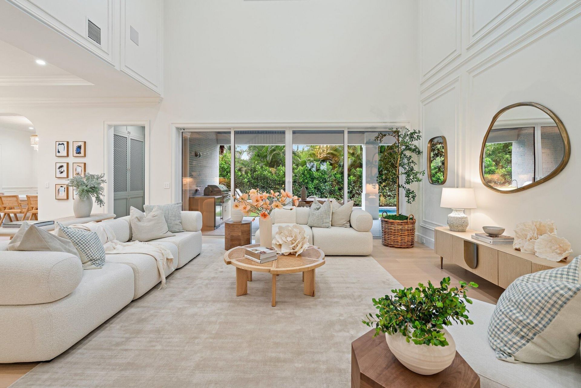 235 Forest Hill Boulevard, West Palm Beach, FL 33405 Photo