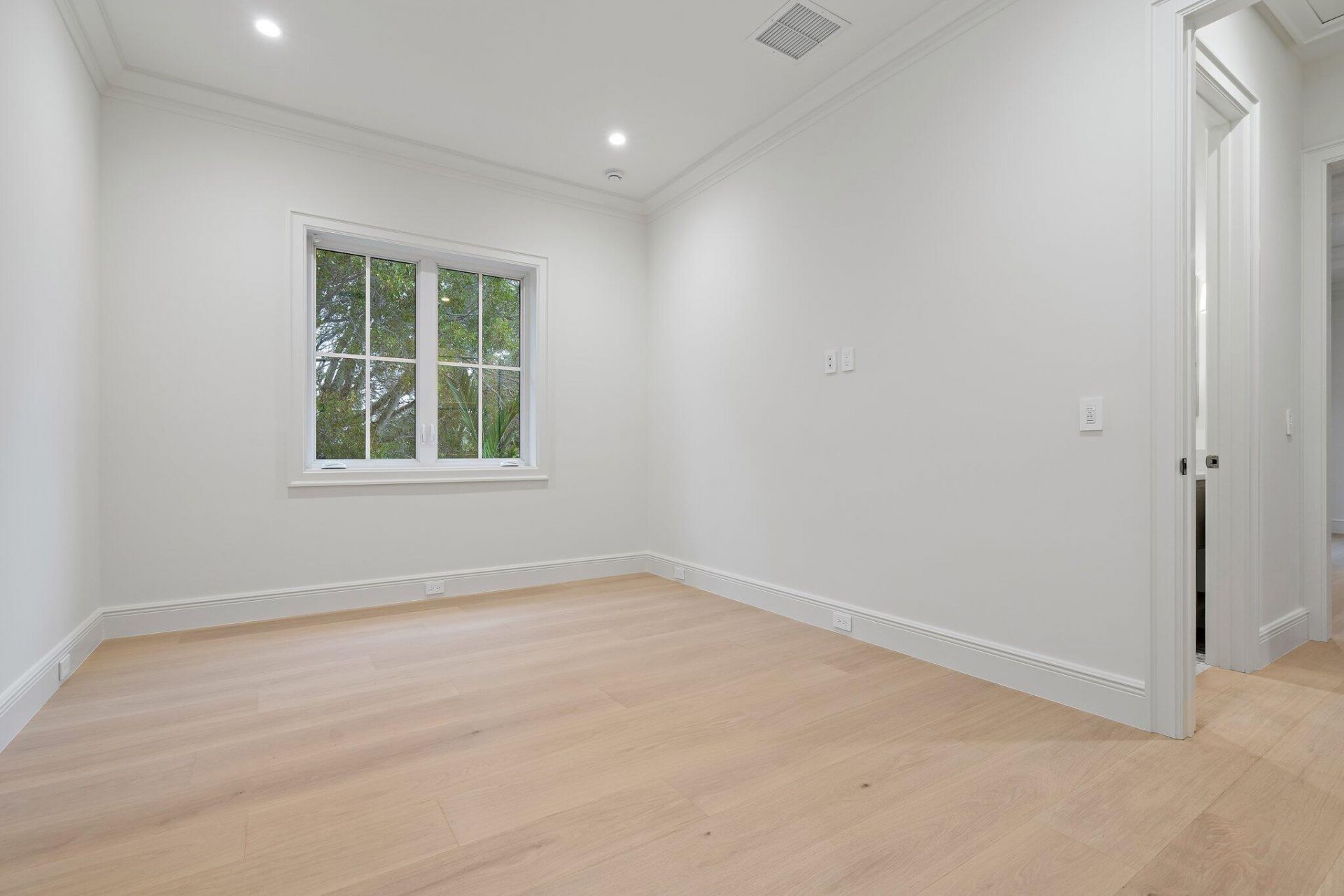 235 Forest Hill Boulevard, West Palm Beach, FL 33405 Photo