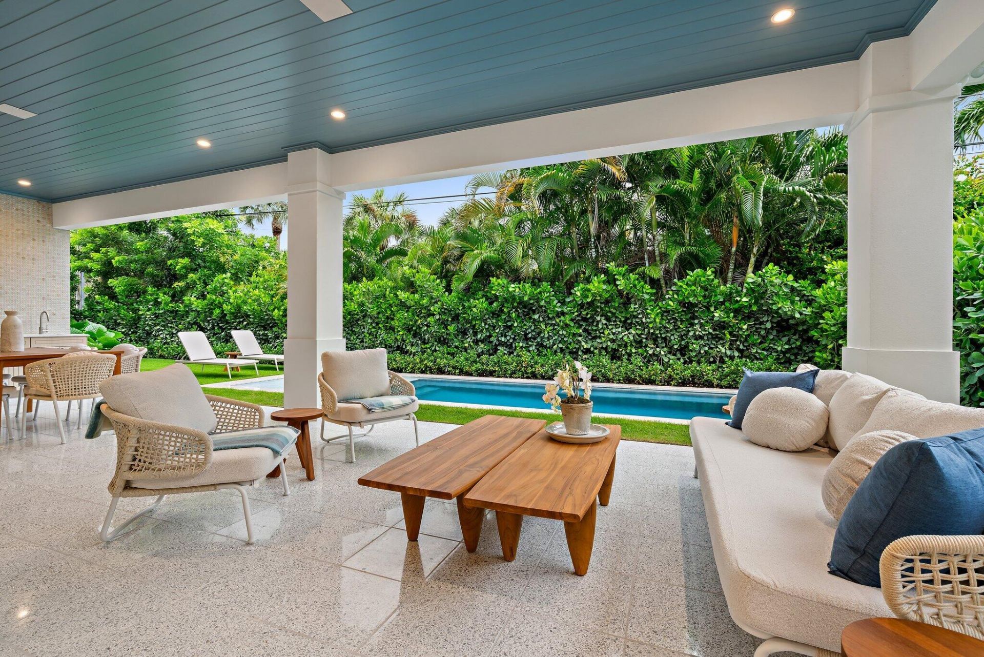 235 Forest Hill Boulevard, West Palm Beach, FL 33405 Photo