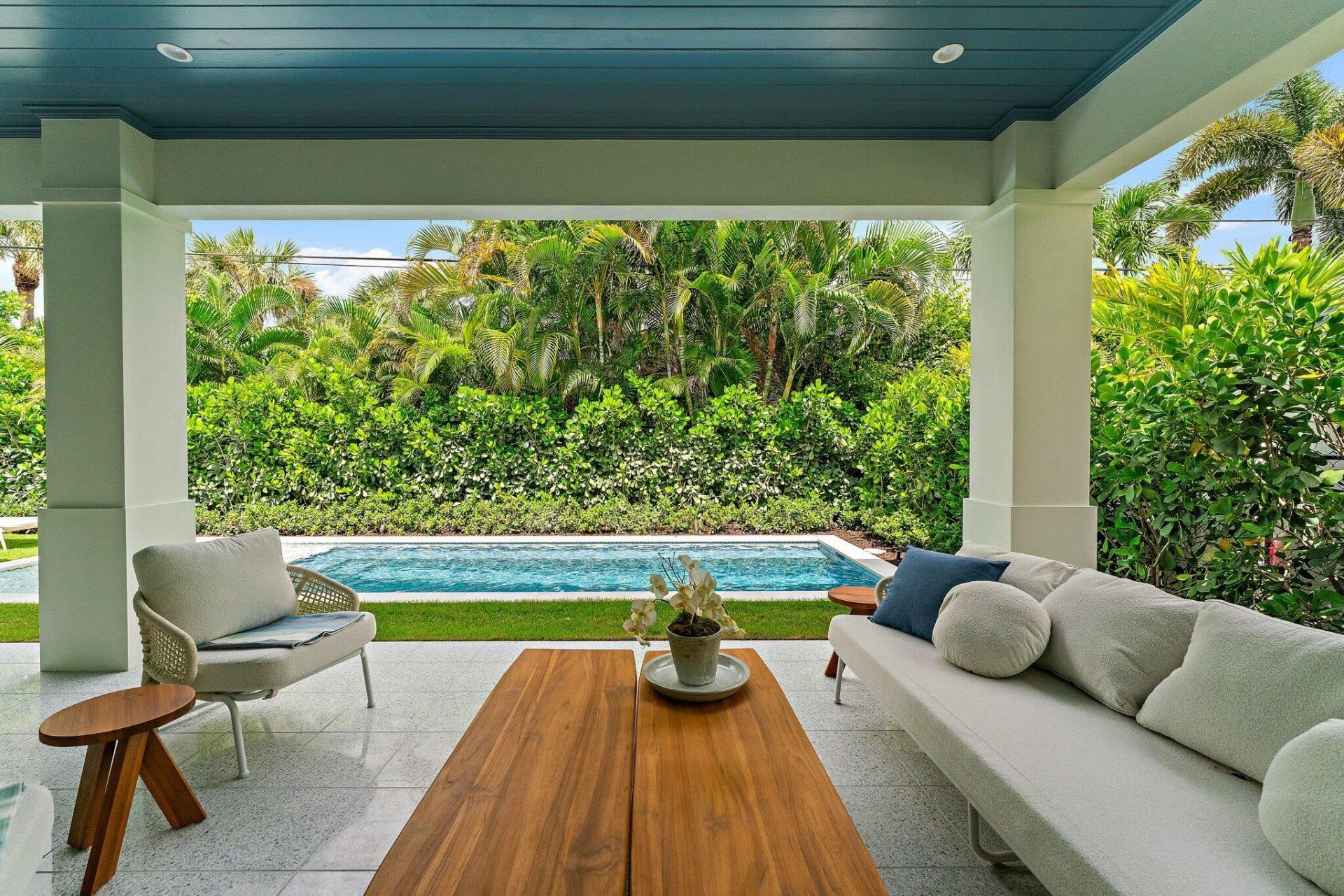 235 Forest Hill Boulevard, West Palm Beach, FL 33405 Photo