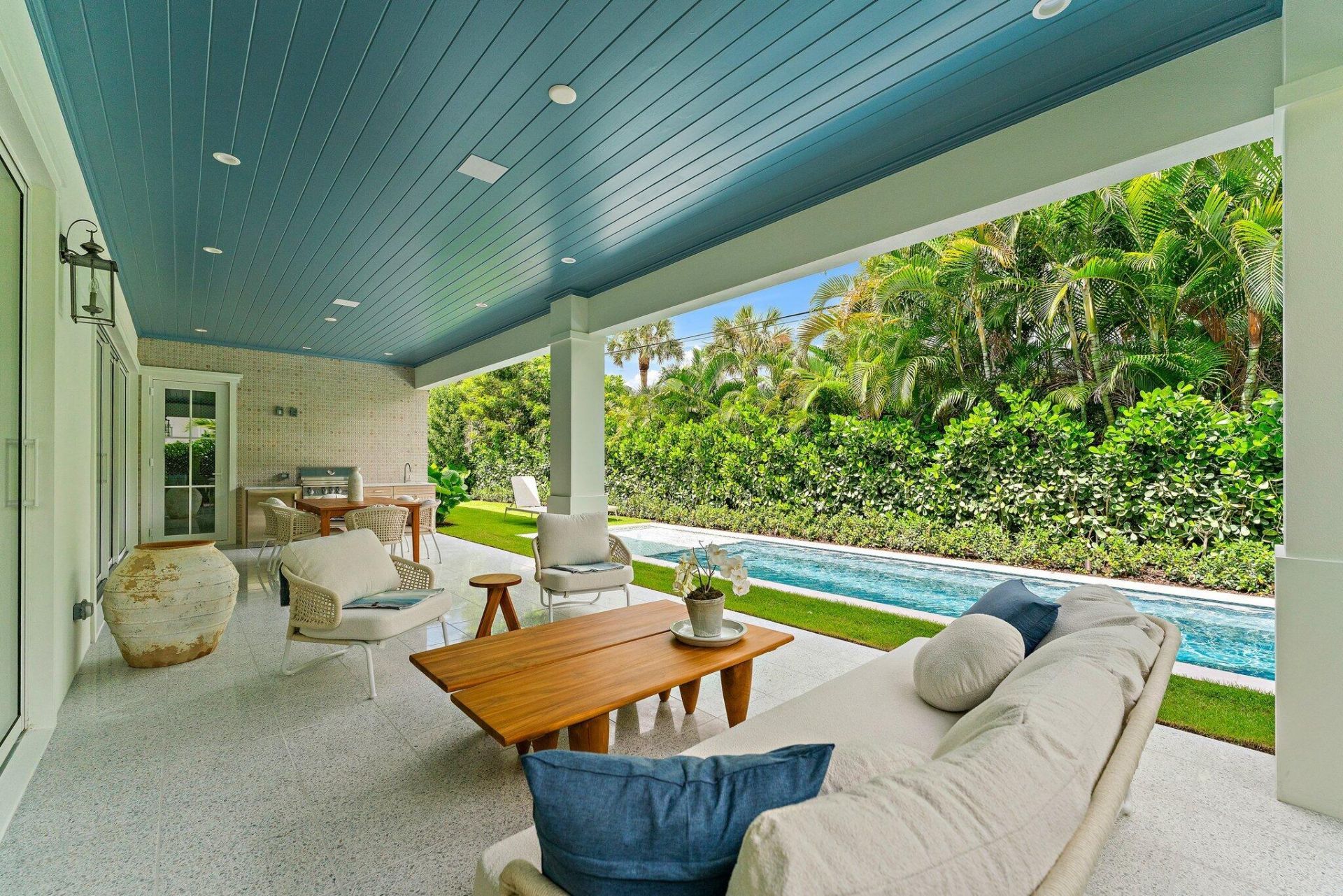 235 Forest Hill Boulevard, West Palm Beach, FL 33405 Photo