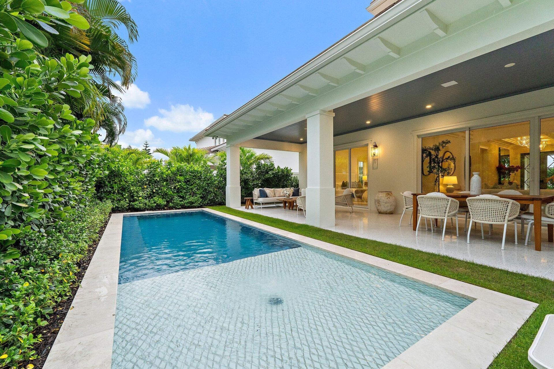235 Forest Hill Boulevard, West Palm Beach, FL 33405 Photo