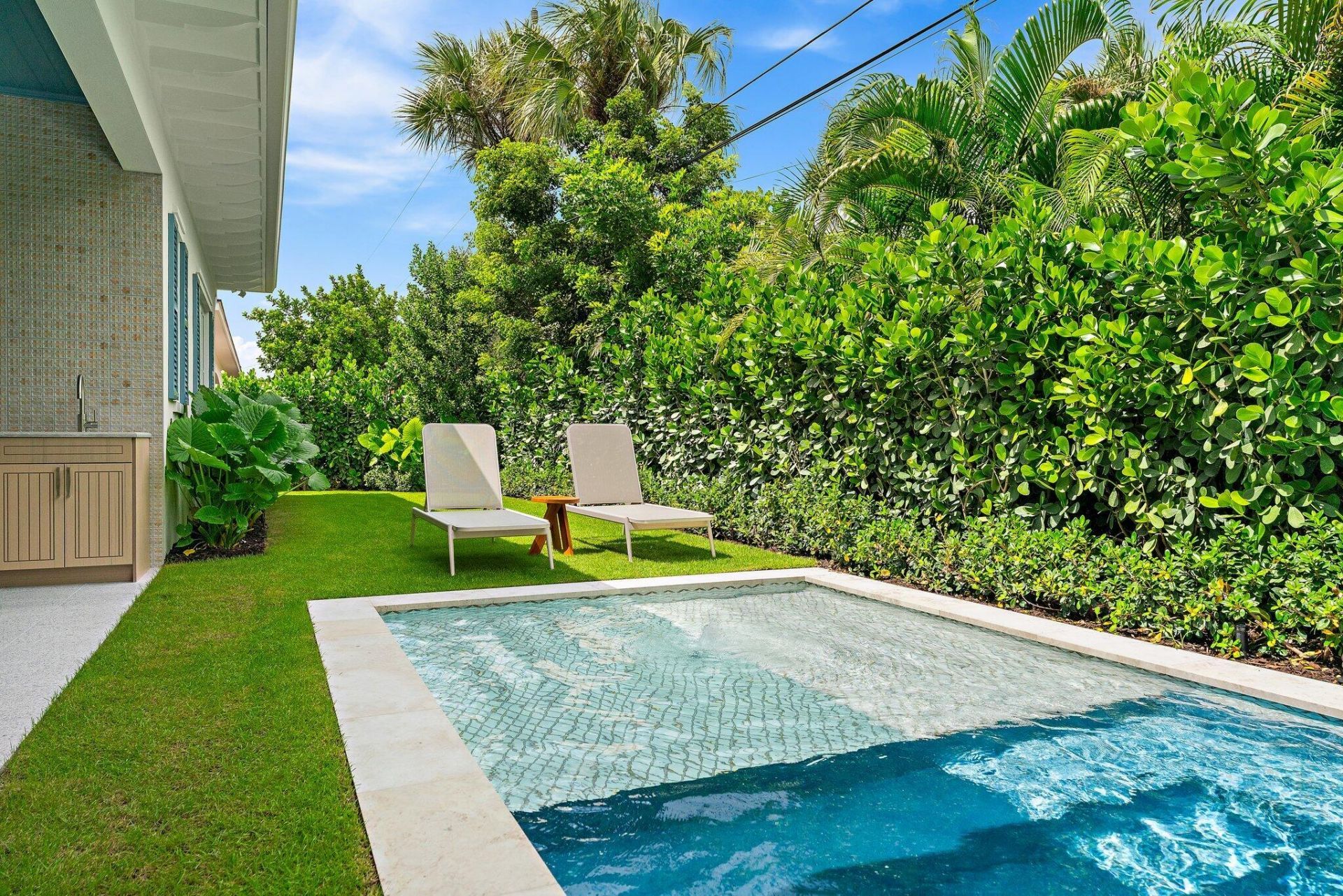 235 Forest Hill Boulevard, West Palm Beach, FL 33405 Photo