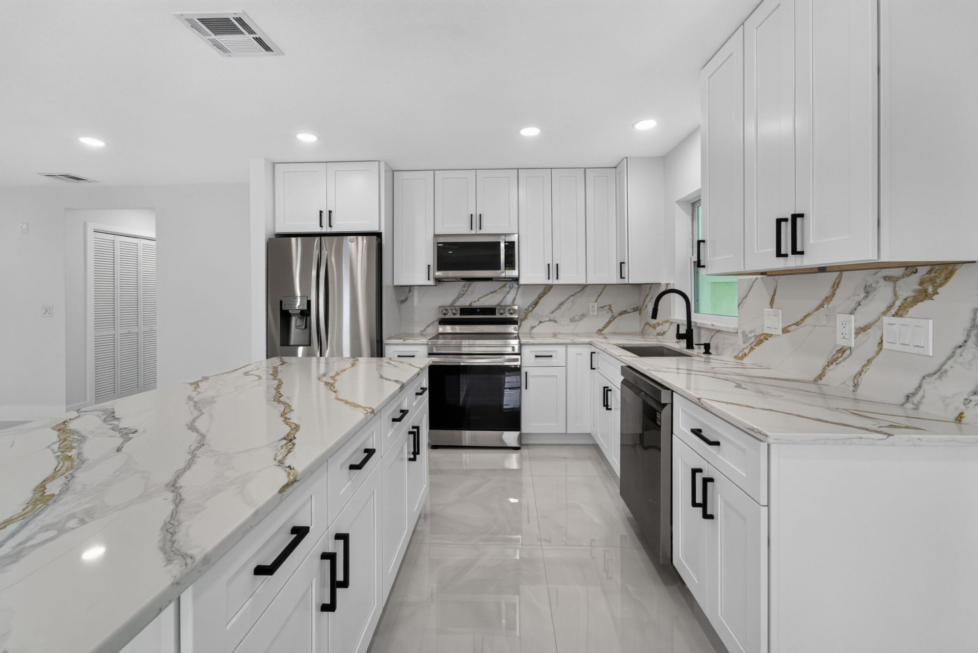 242 SE Duxbury Avenue, Port Saint Lucie, FL 34983 Photo