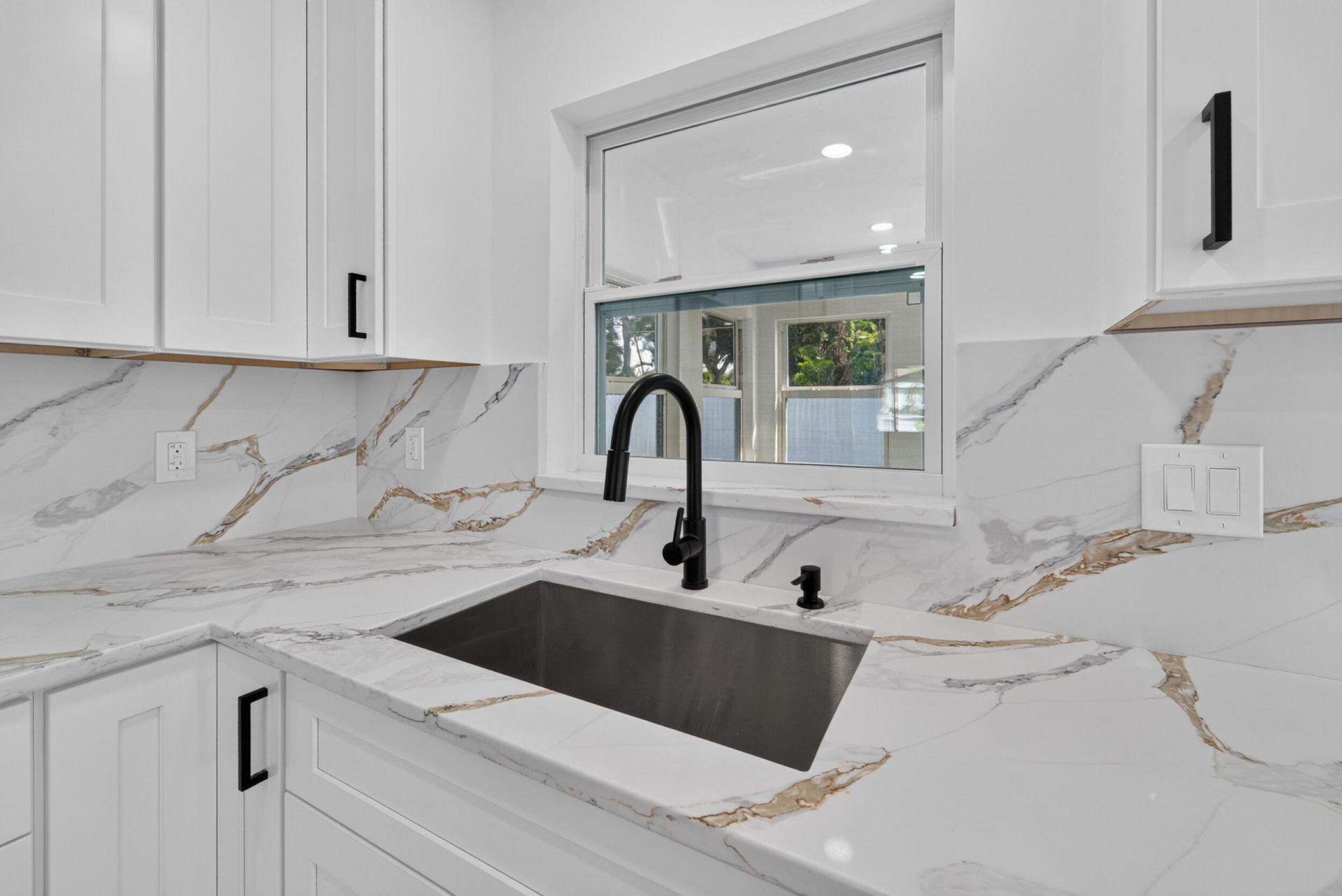 242 SE Duxbury Avenue, Port Saint Lucie, FL 34983 Photo