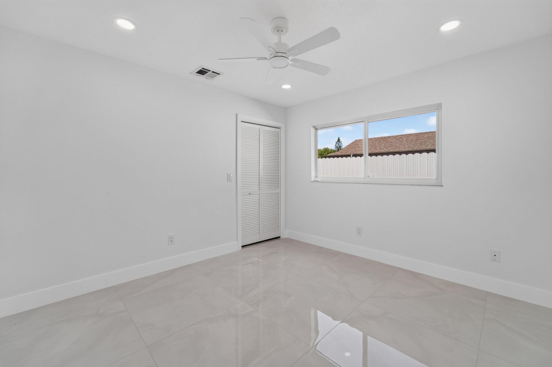 242 SE Duxbury Avenue, Port Saint Lucie, FL 34983 Photo