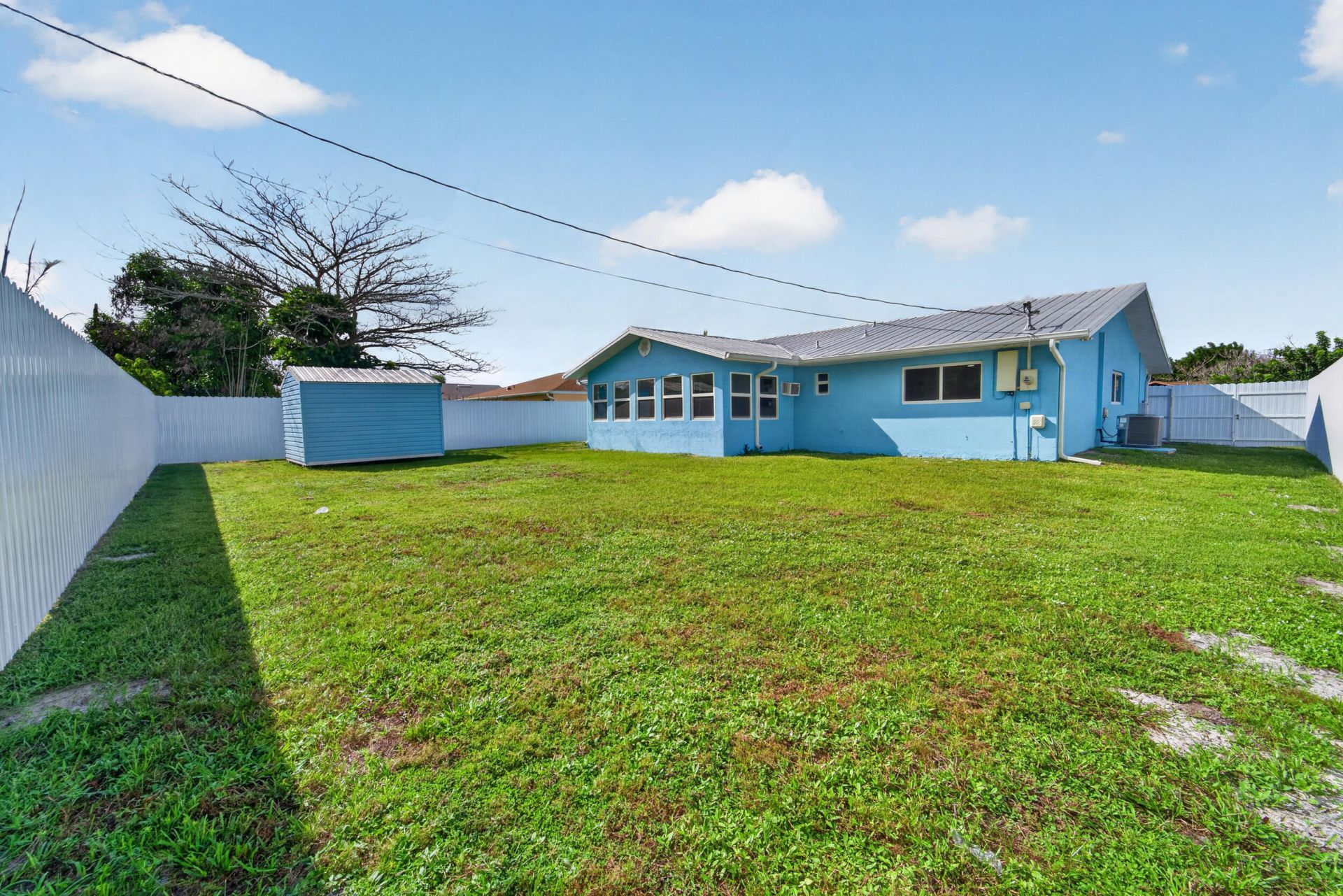 242 SE Duxbury Avenue, Port Saint Lucie, FL 34983 Photo
