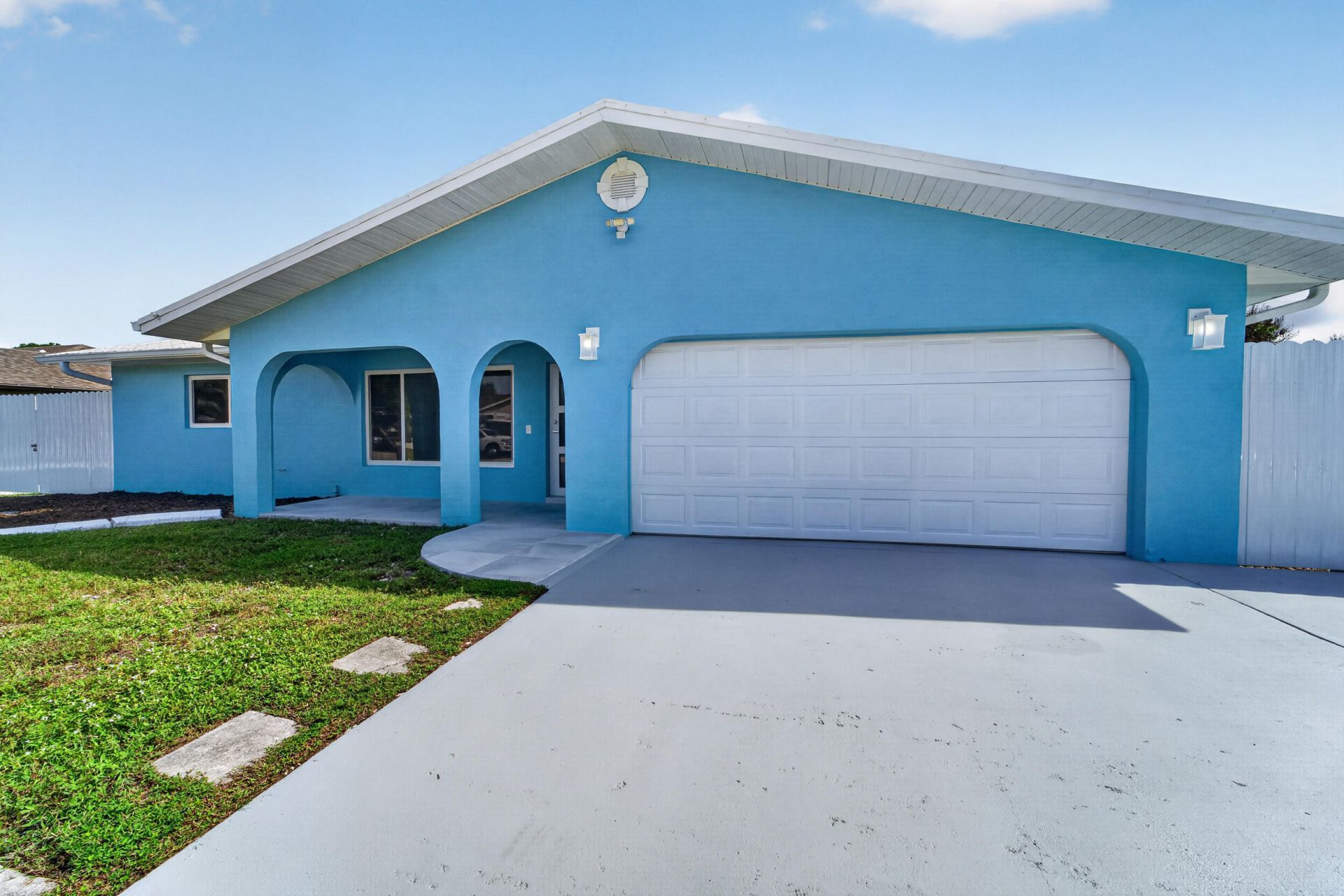242 SE Duxbury Avenue, Port Saint Lucie, FL 34983 Photo