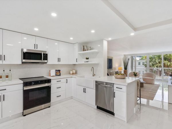 2200 NE 33rd Avenue, Unit 2J, Fort Lauderdale, FL 33305
