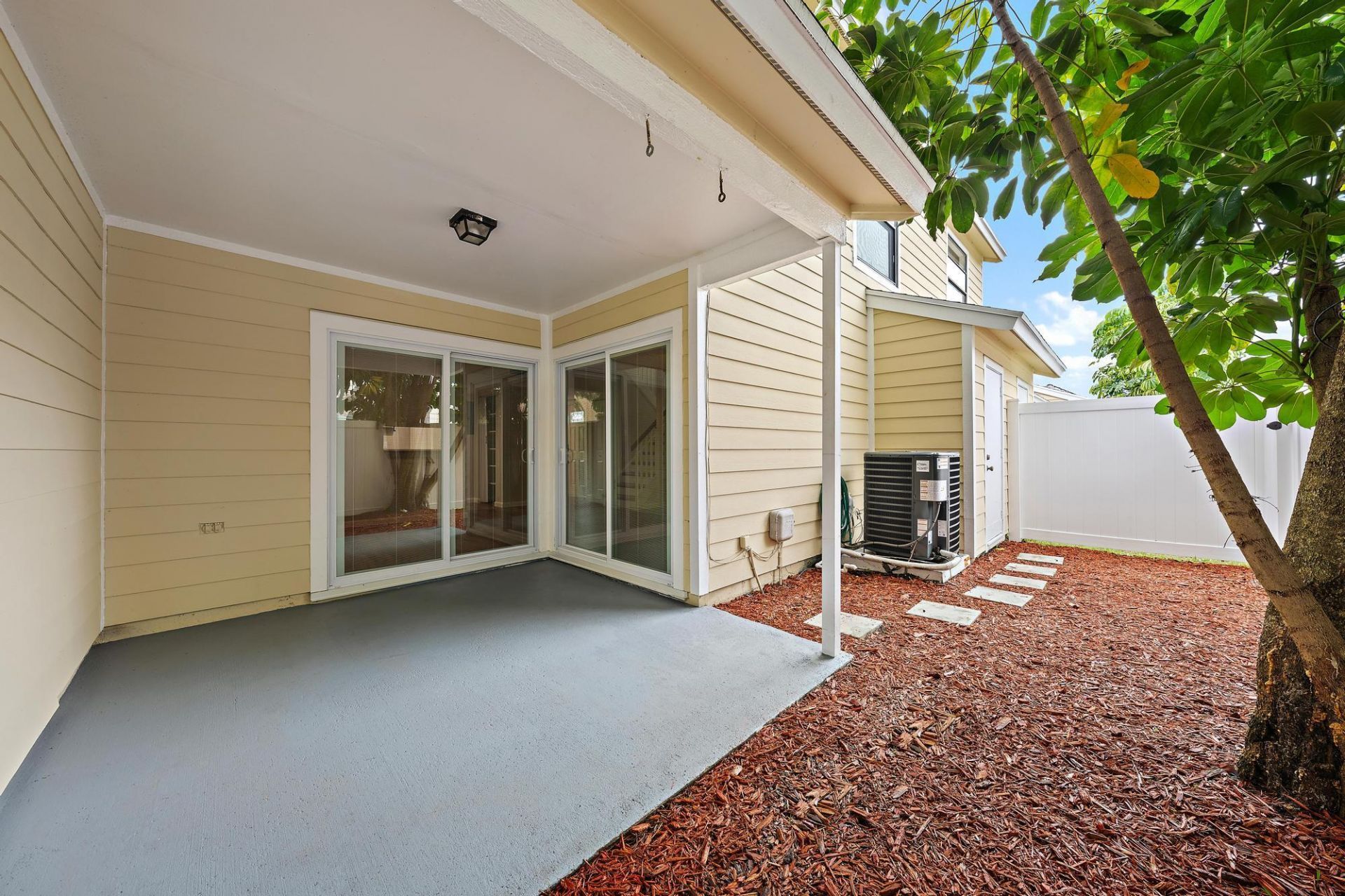 502 Lakewood Drive, Unit 10B, Jupiter, FL 33458 Photo