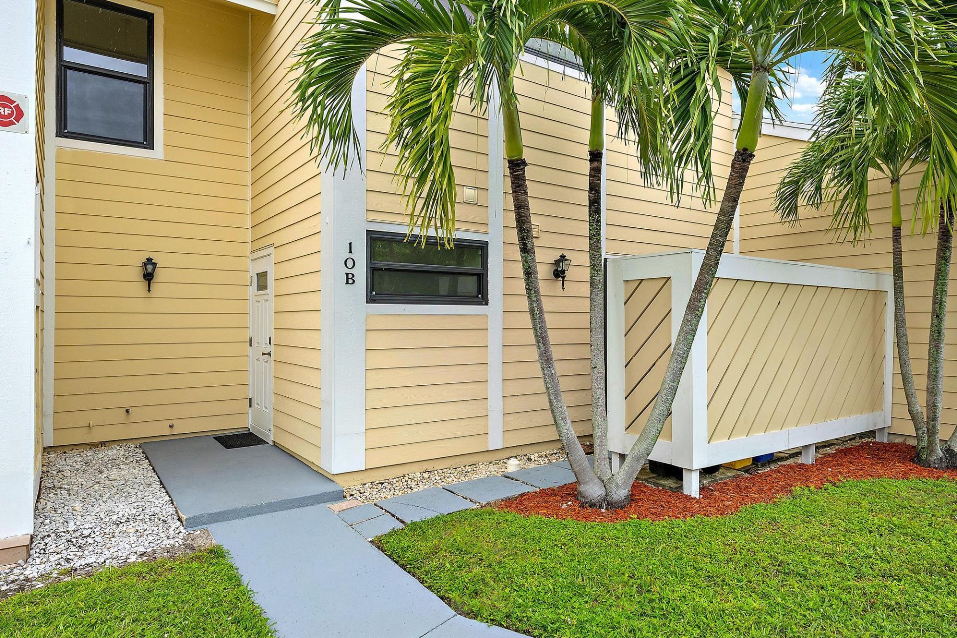 502 Lakewood Drive, Unit 10B, Jupiter, FL 33458 Photo