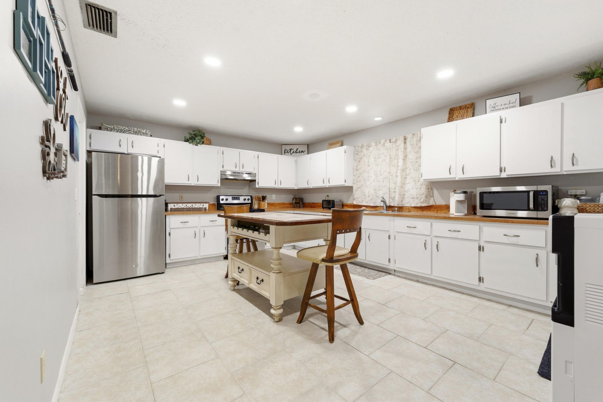 3474 NE Sandra Drive, Jensen Beach, FL 34957 Photo