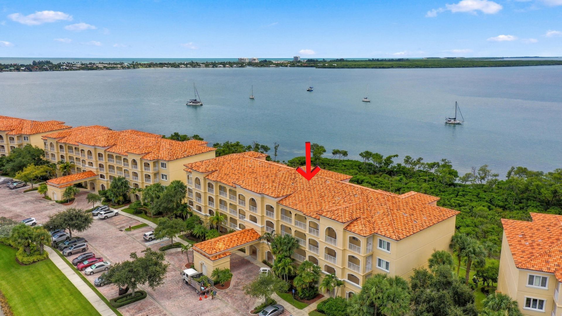 24 Harbour Isle Drive W, Unit 204, Fort Pierce, FL 34949 Photo