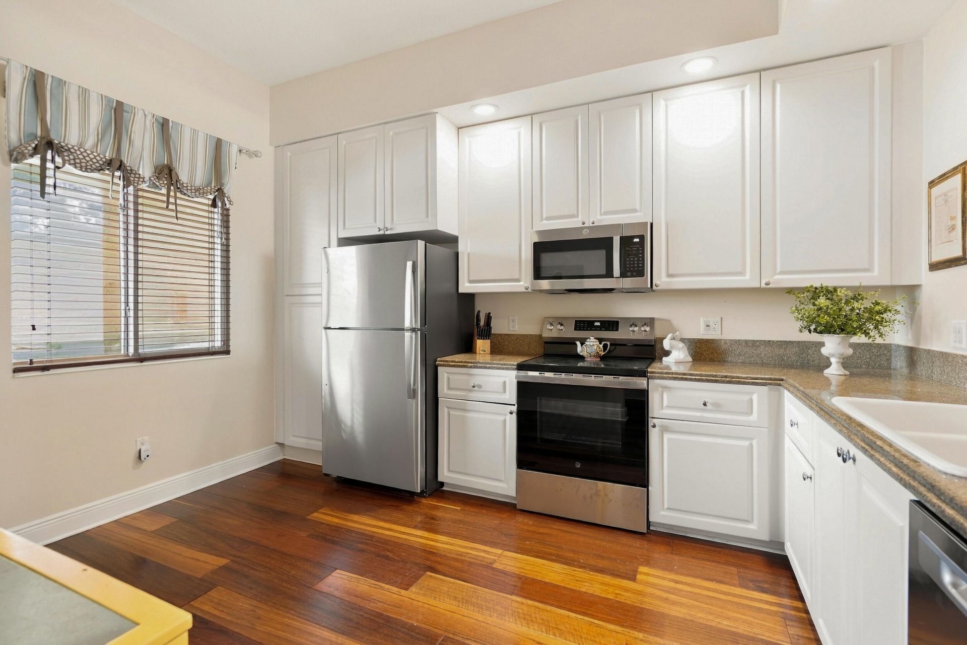 24 Harbour Isle Drive W, Unit 204, Fort Pierce, FL 34949 Photo