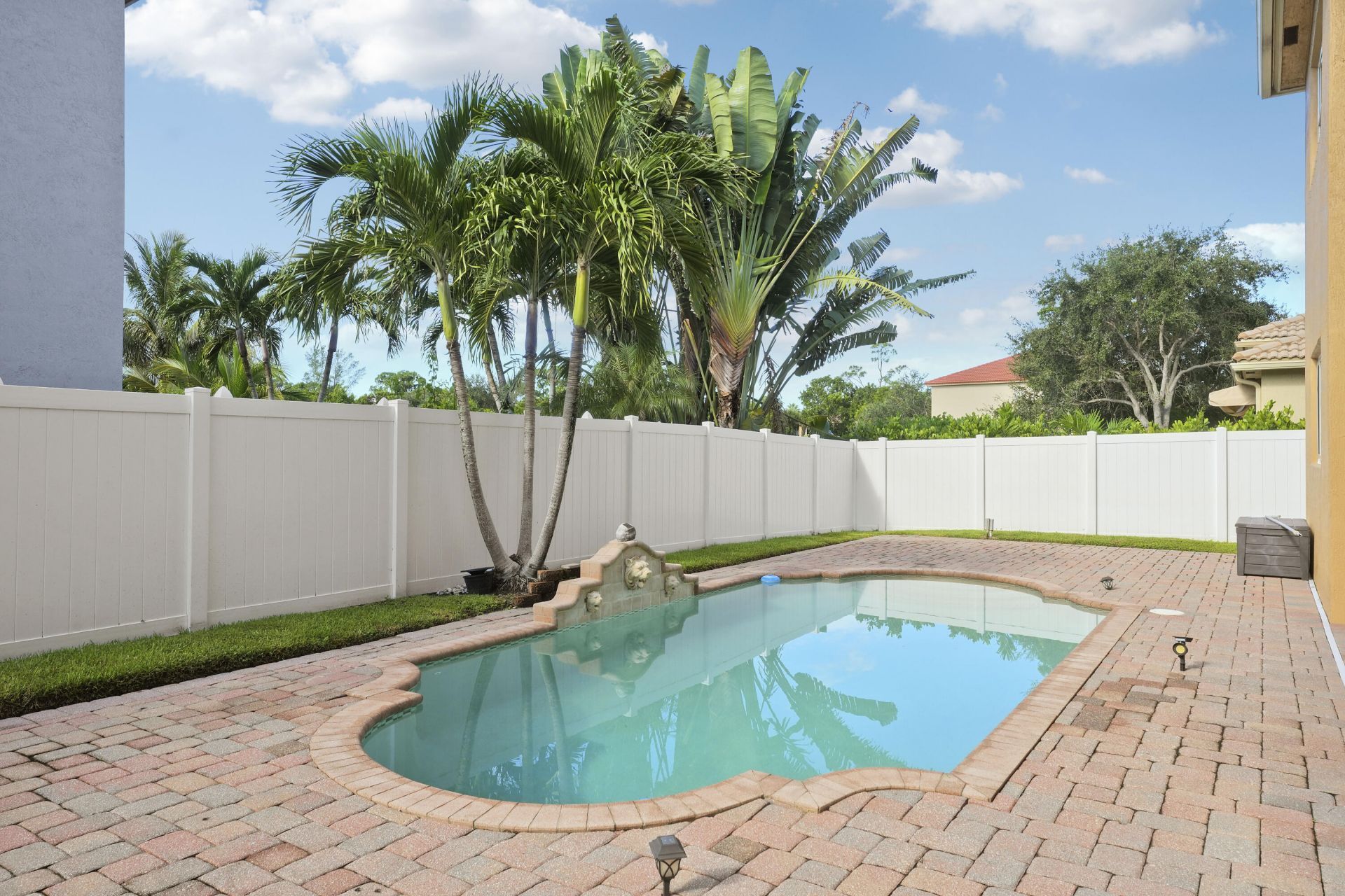 8608 Palisades Lake Drive, West Palm Beach, FL 33411 Photo